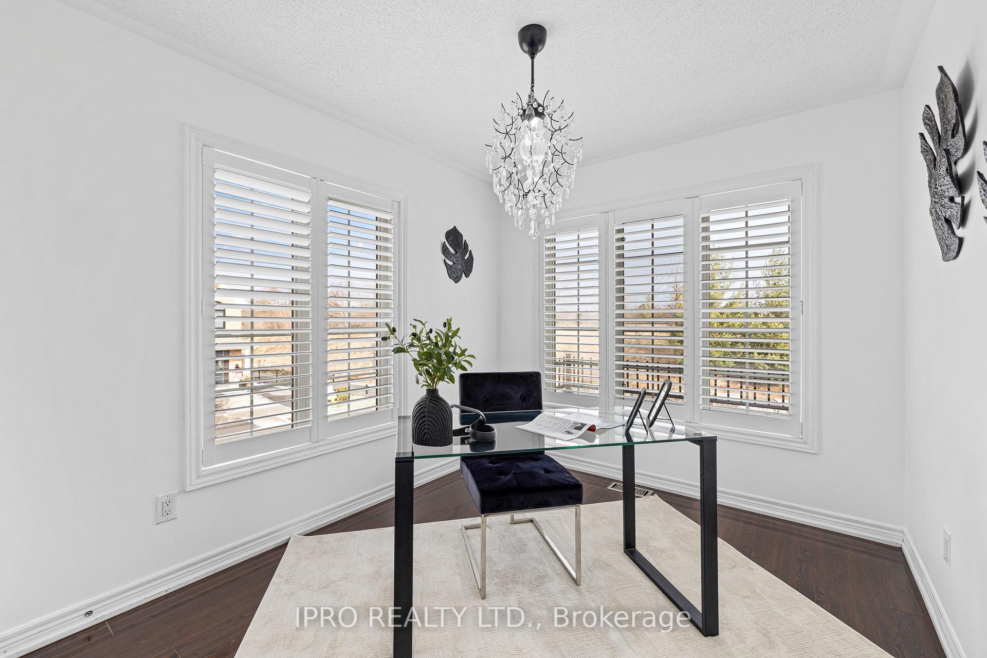 Photo 18 of 97 Gentile Circle, Vaughan, Elder Mills — HOMEH