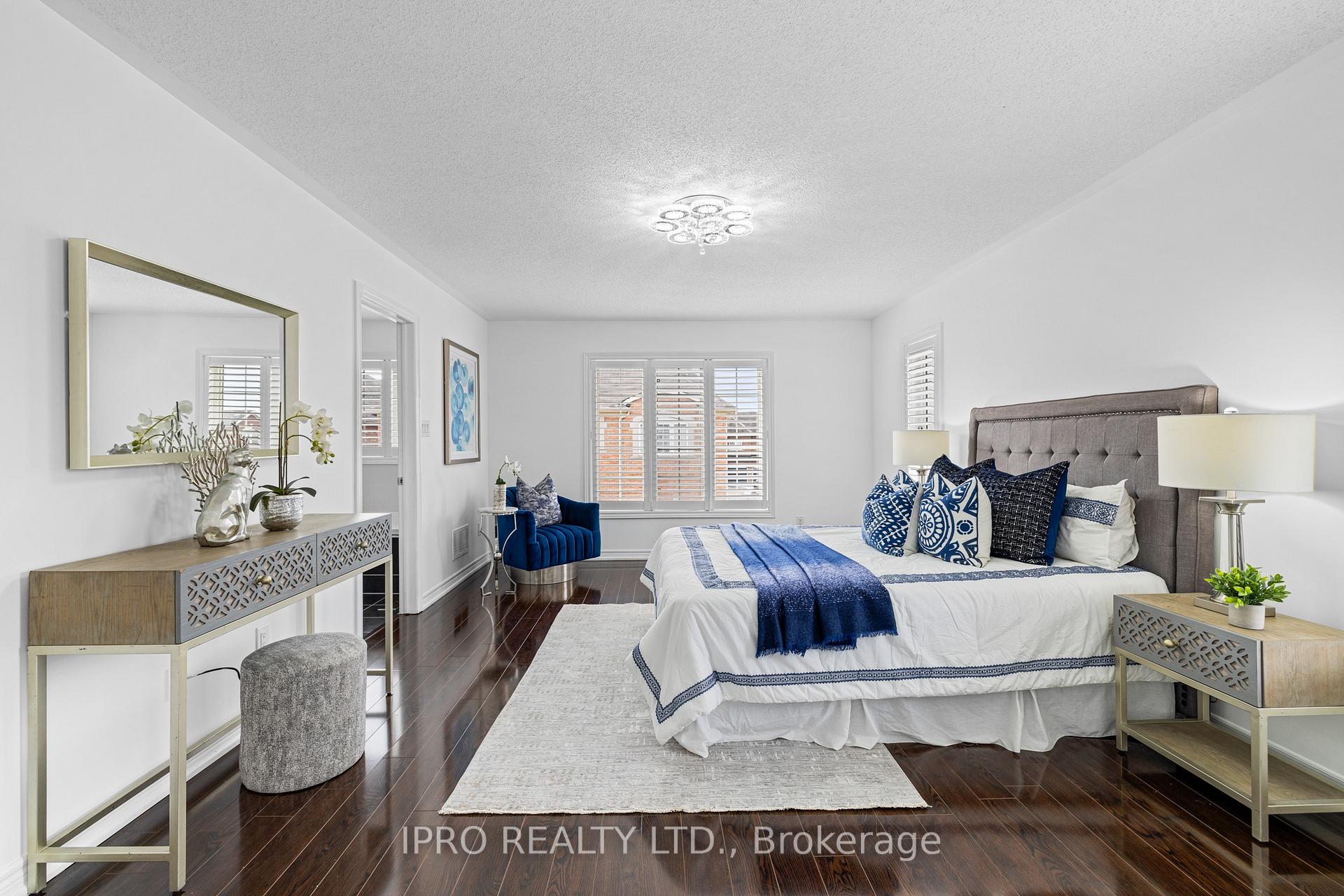 Photo 21 of 97 Gentile Circle, Vaughan, Elder Mills — HOMEH
