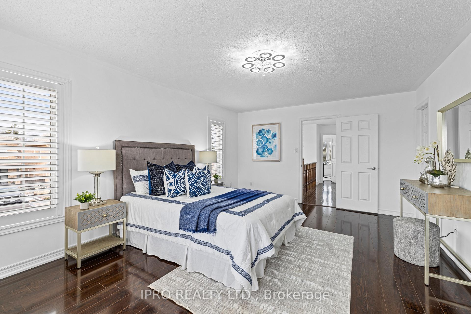 Photo 23 of 97 Gentile Circle, Vaughan, Elder Mills — HOMEH