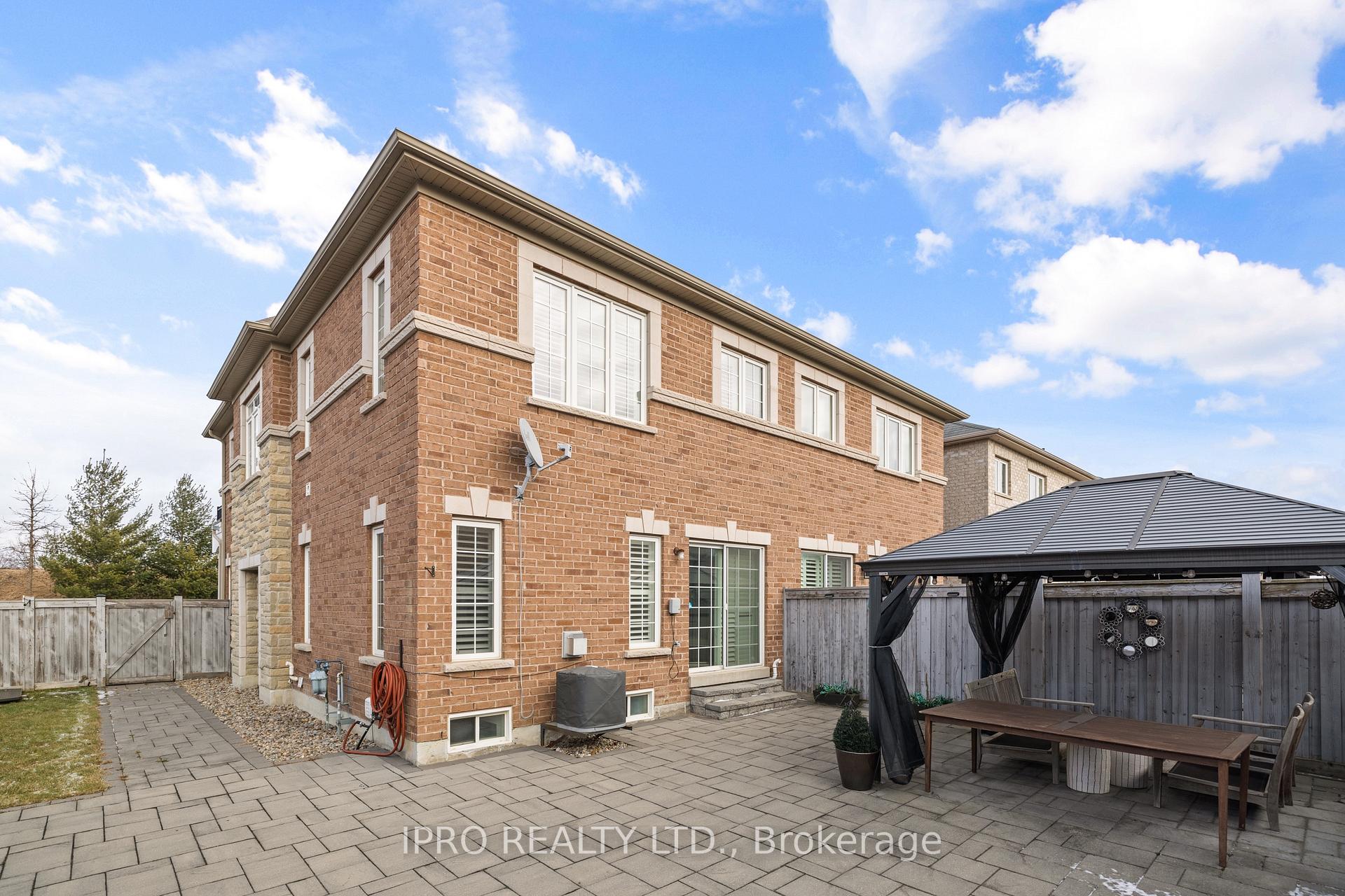 Photo 34 of 97 Gentile Circle, Vaughan, Elder Mills — HOMEH