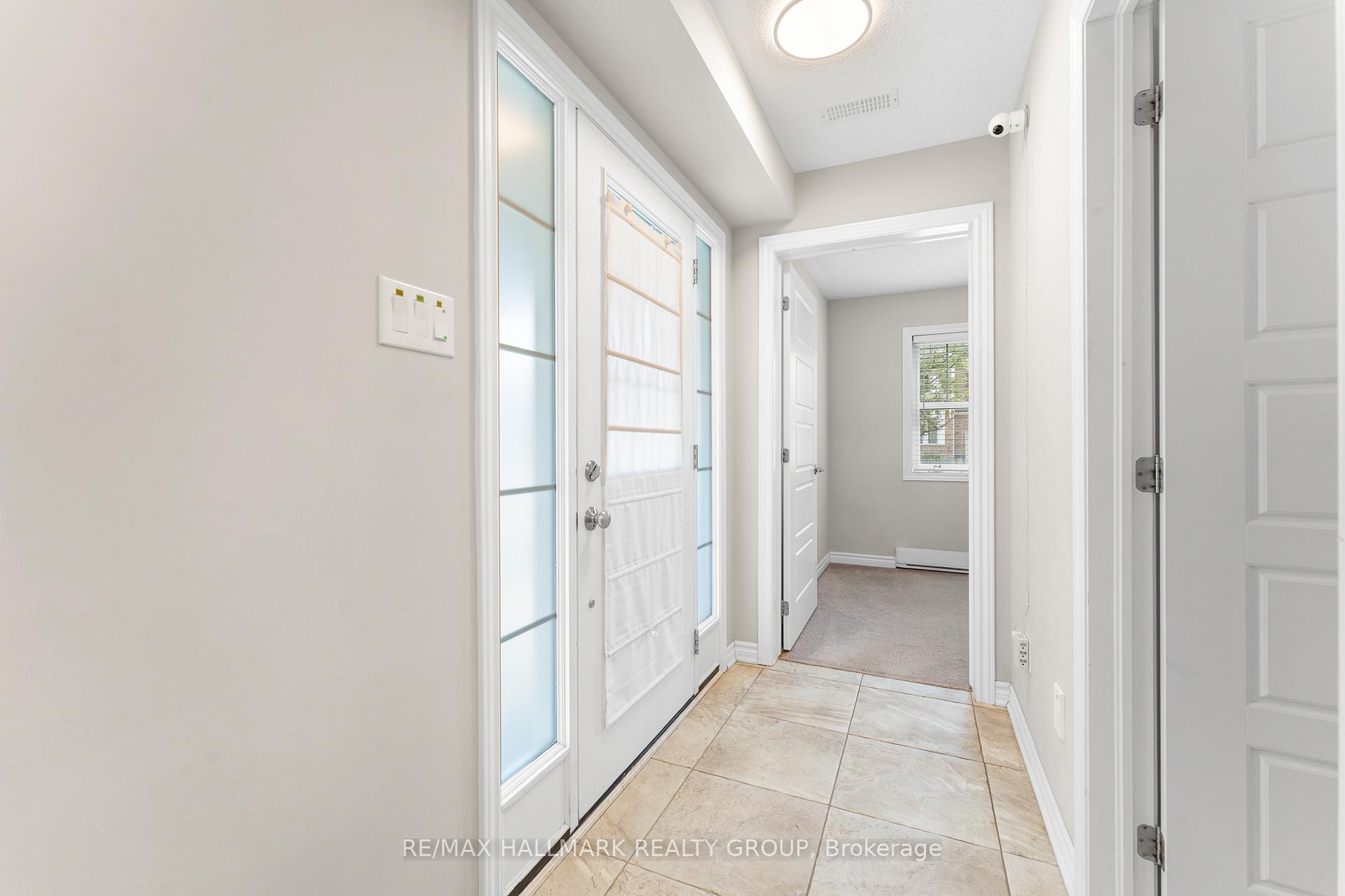 Photo 2 of 799 Mayfly Crescent, Ottawa, Barrhaven - Half Moon Bay — HOMEH