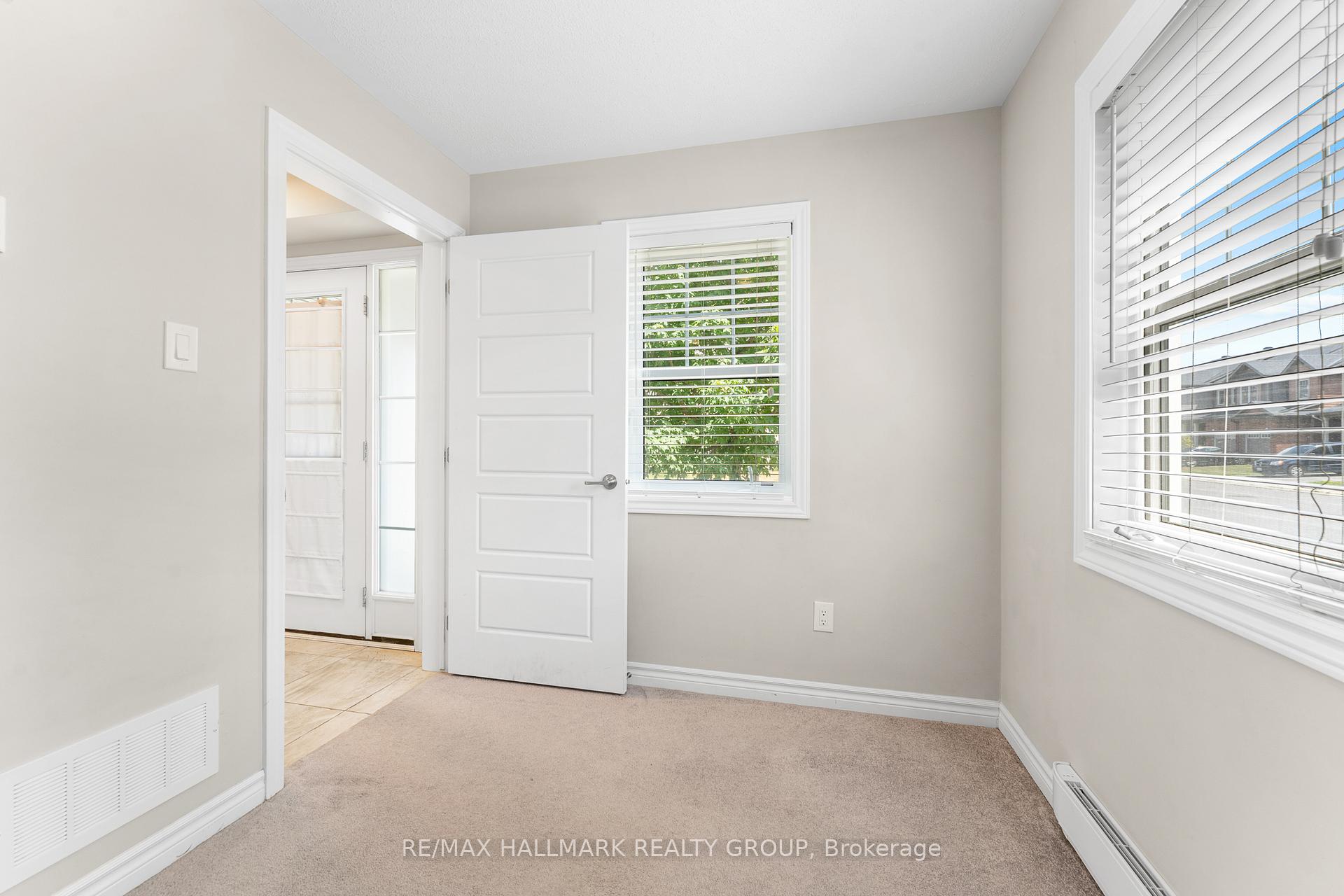 Photo 3 of 799 Mayfly Crescent, Ottawa, Barrhaven - Half Moon Bay — HOMEH