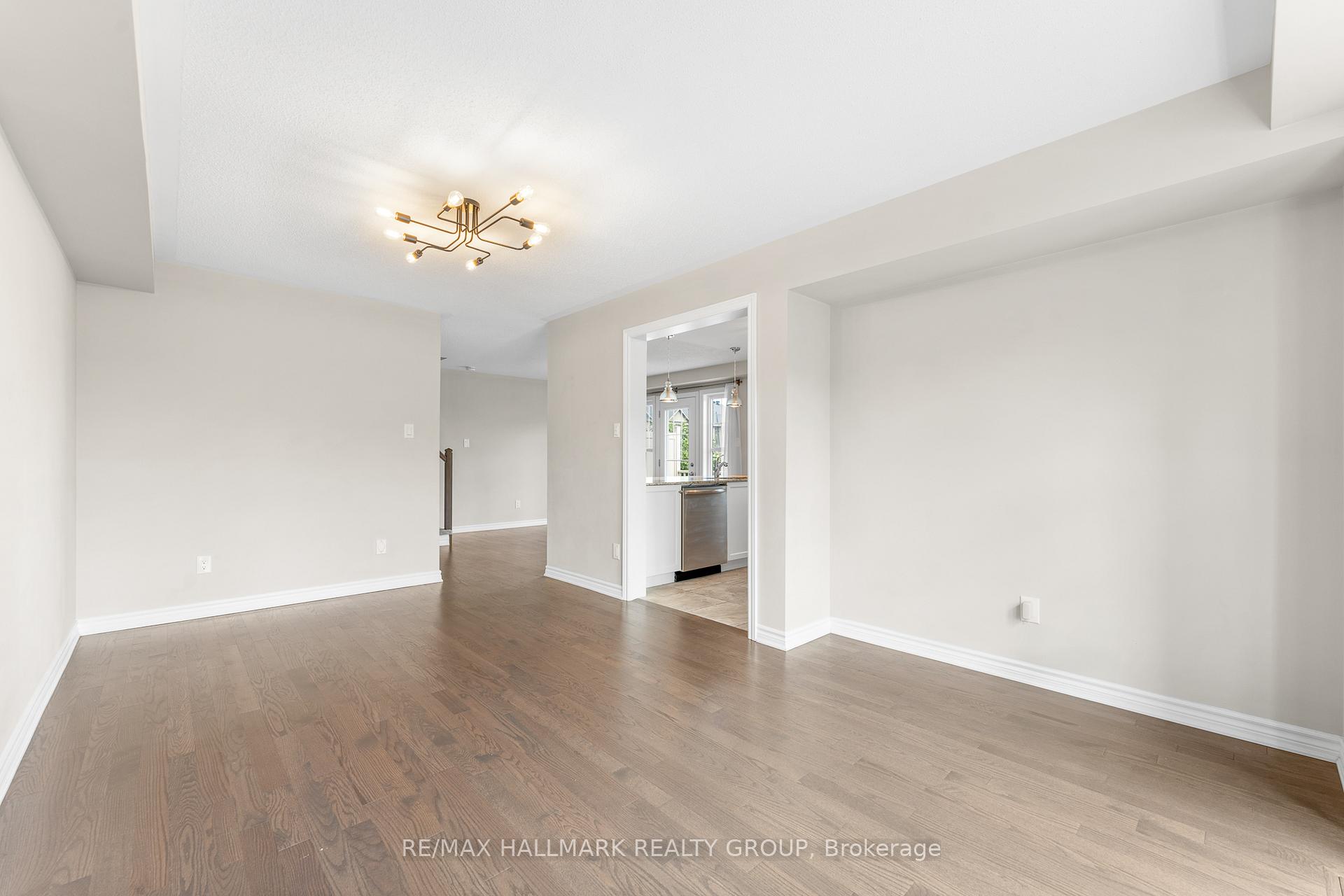 Photo 16 of 799 Mayfly Crescent, Ottawa, Barrhaven - Half Moon Bay — HOMEH