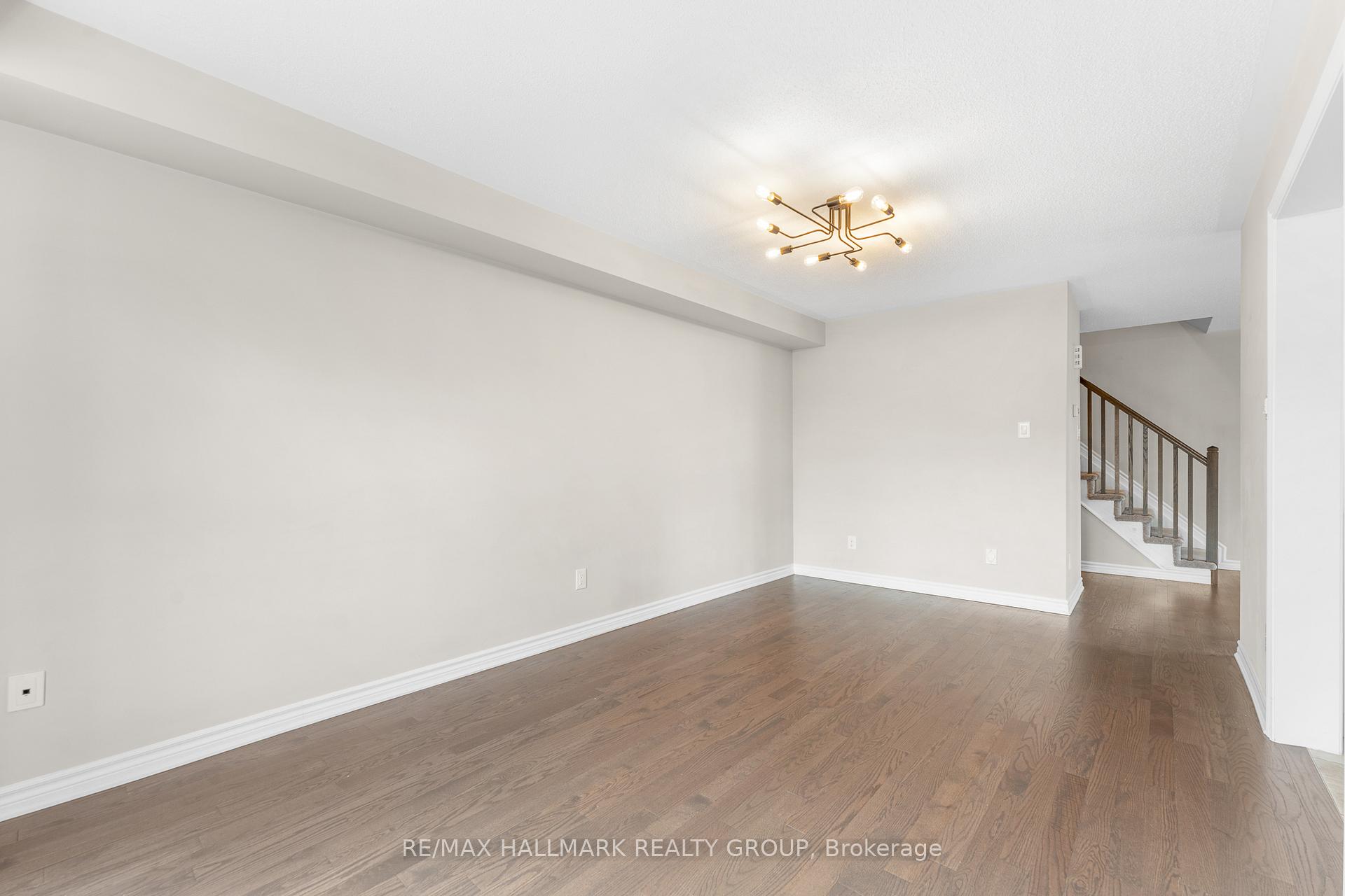 Photo 17 of 799 Mayfly Crescent, Ottawa, Barrhaven - Half Moon Bay — HOMEH