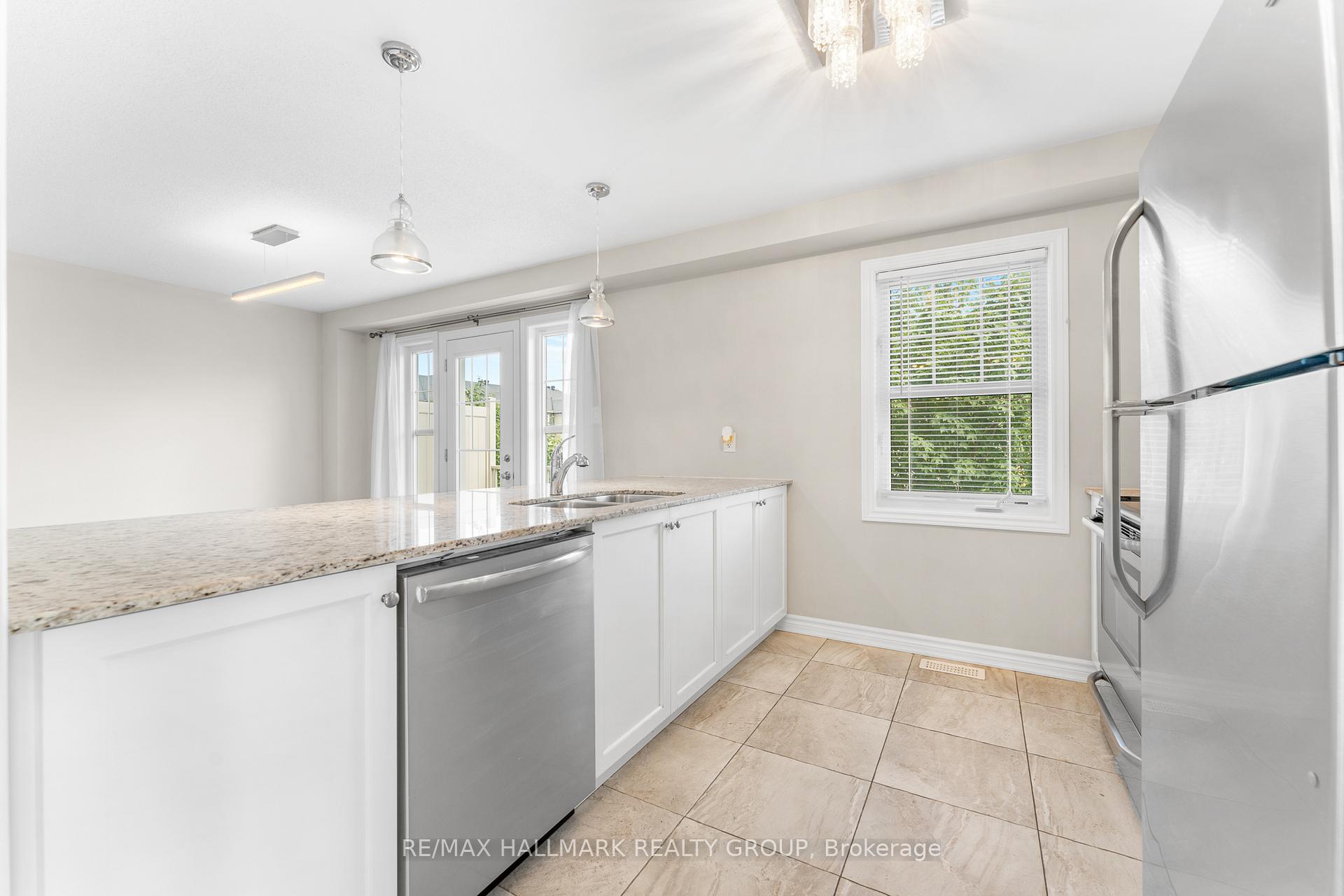 Photo 18 of 799 Mayfly Crescent, Ottawa, Barrhaven - Half Moon Bay — HOMEH