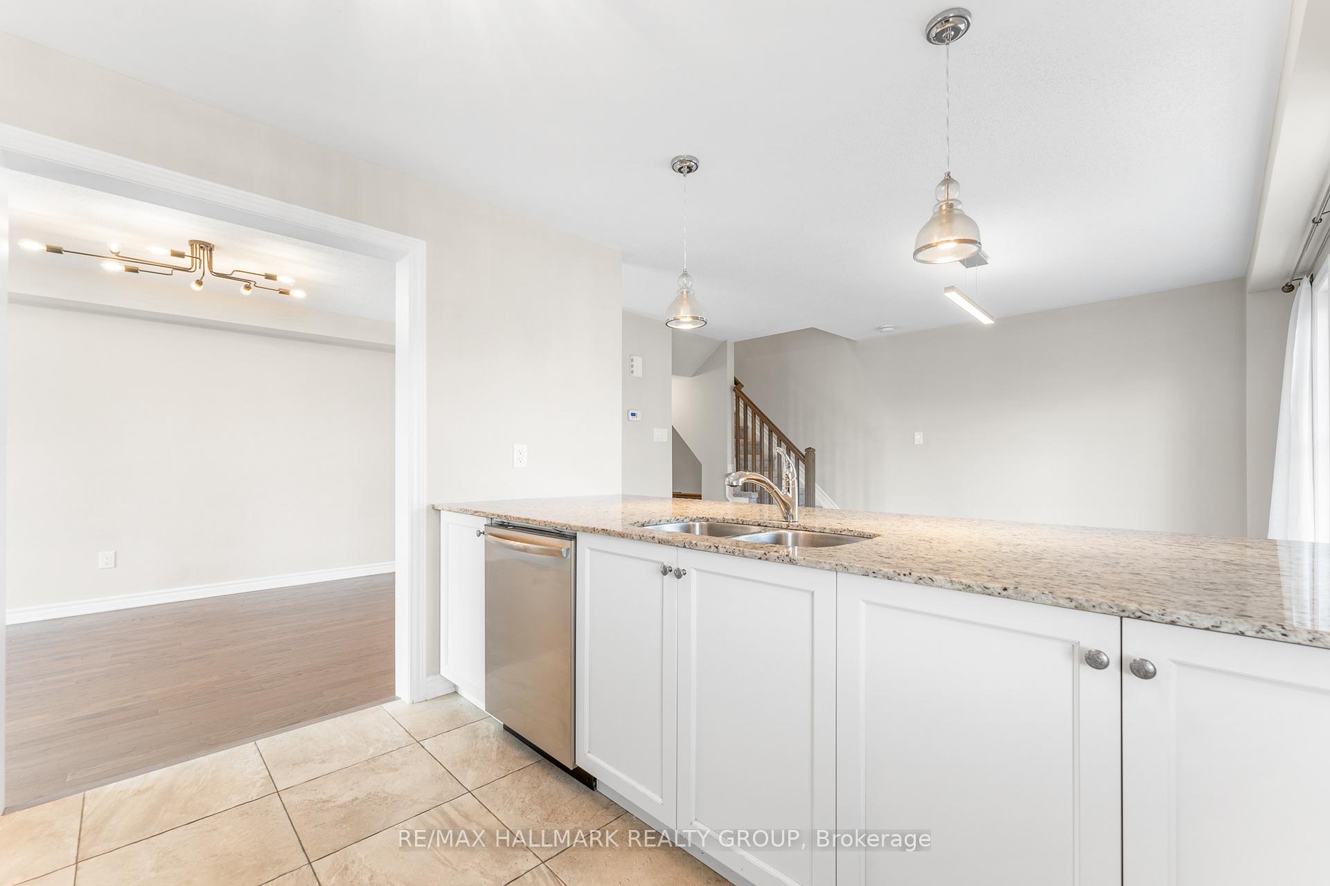 Photo 19 of 799 Mayfly Crescent, Ottawa, Barrhaven - Half Moon Bay — HOMEH