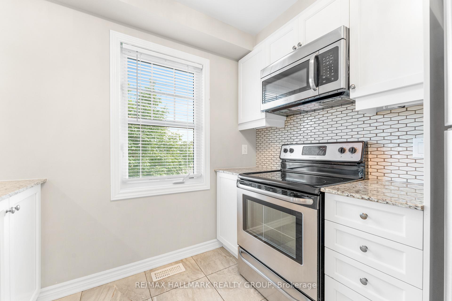 Photo 26 of 799 Mayfly Crescent, Ottawa, Barrhaven - Half Moon Bay — HOMEH