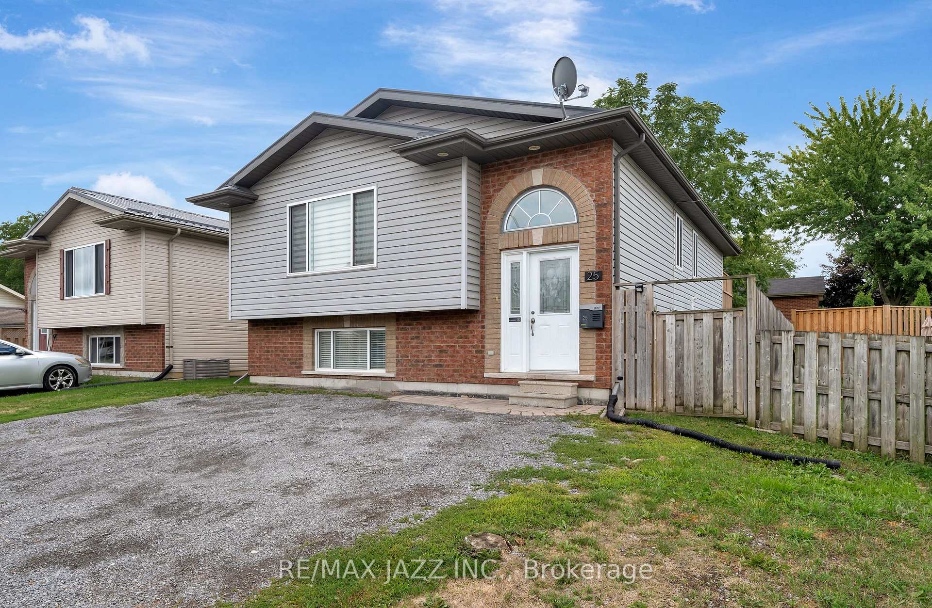 Photo 3 of 25 Emily Street, Belleville, Belleville Ward — HOMEH