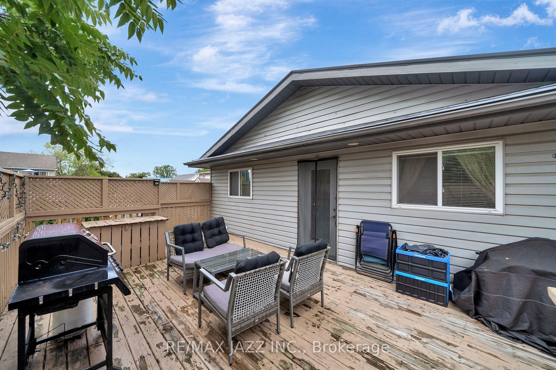 Photo 31 of 25 Emily Street, Belleville, Belleville Ward — HOMEH