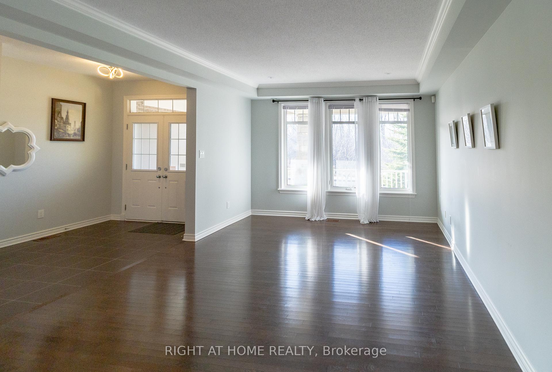 Photo 3 of 204 Cooks Mill Crescent, Ottawa, Riverside South — HOMEH