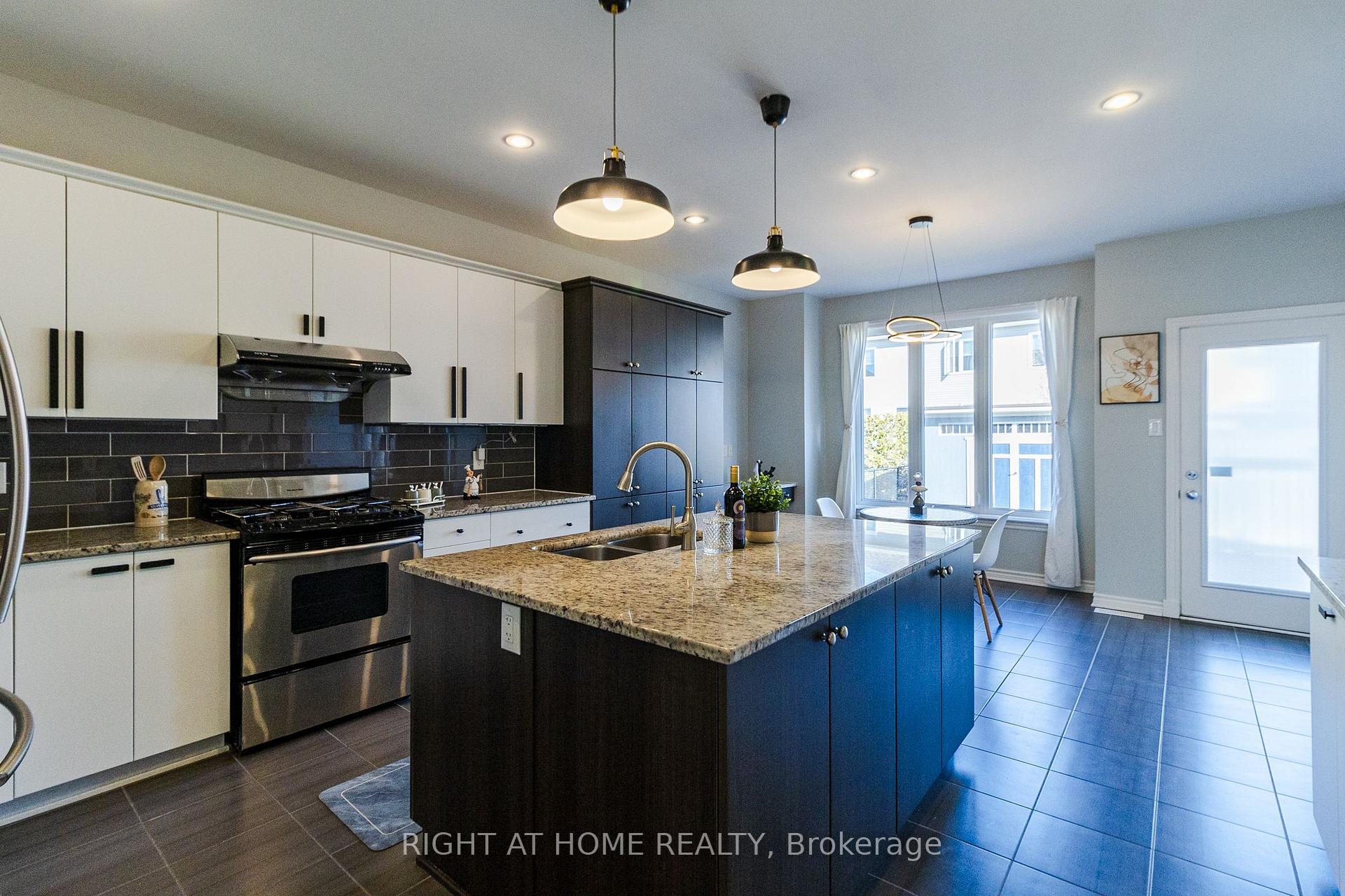Photo 7 of 204 Cooks Mill Crescent, Ottawa, Riverside South — HOMEH