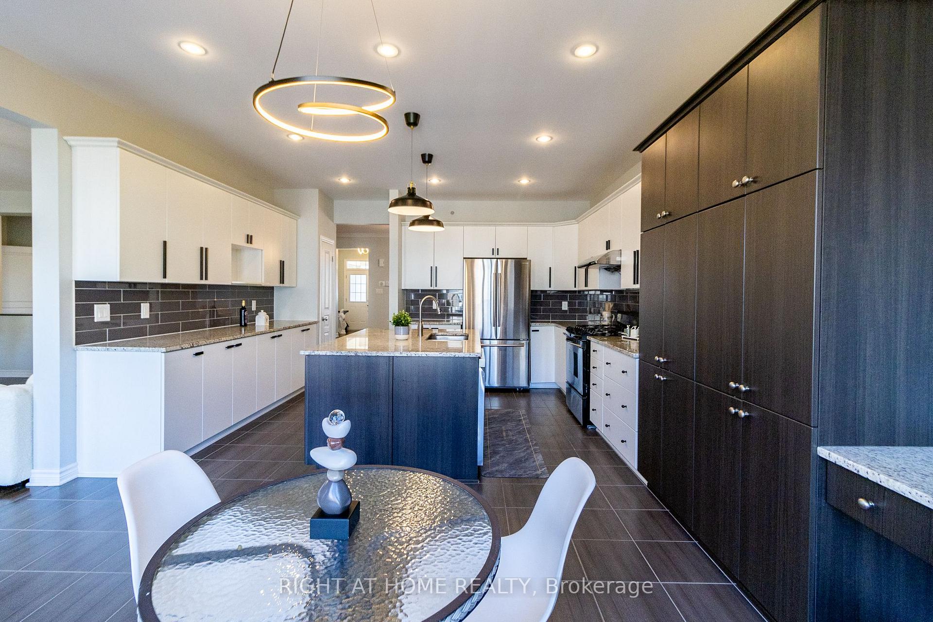Photo 10 of 204 Cooks Mill Crescent, Ottawa, Riverside South — HOMEH
