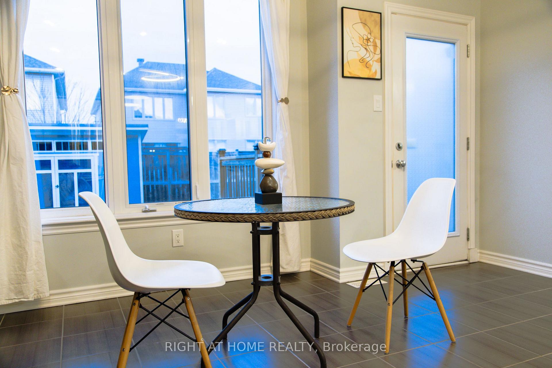 Photo 11 of 204 Cooks Mill Crescent, Ottawa, Riverside South — HOMEH