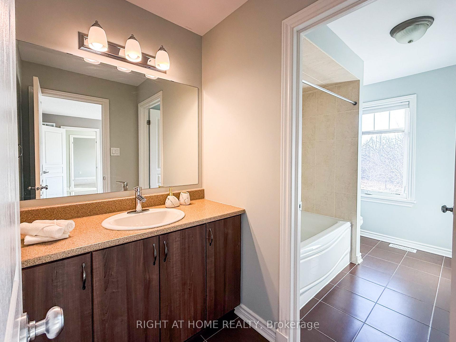 Photo 30 of 204 Cooks Mill Crescent, Ottawa, Riverside South — HOMEH