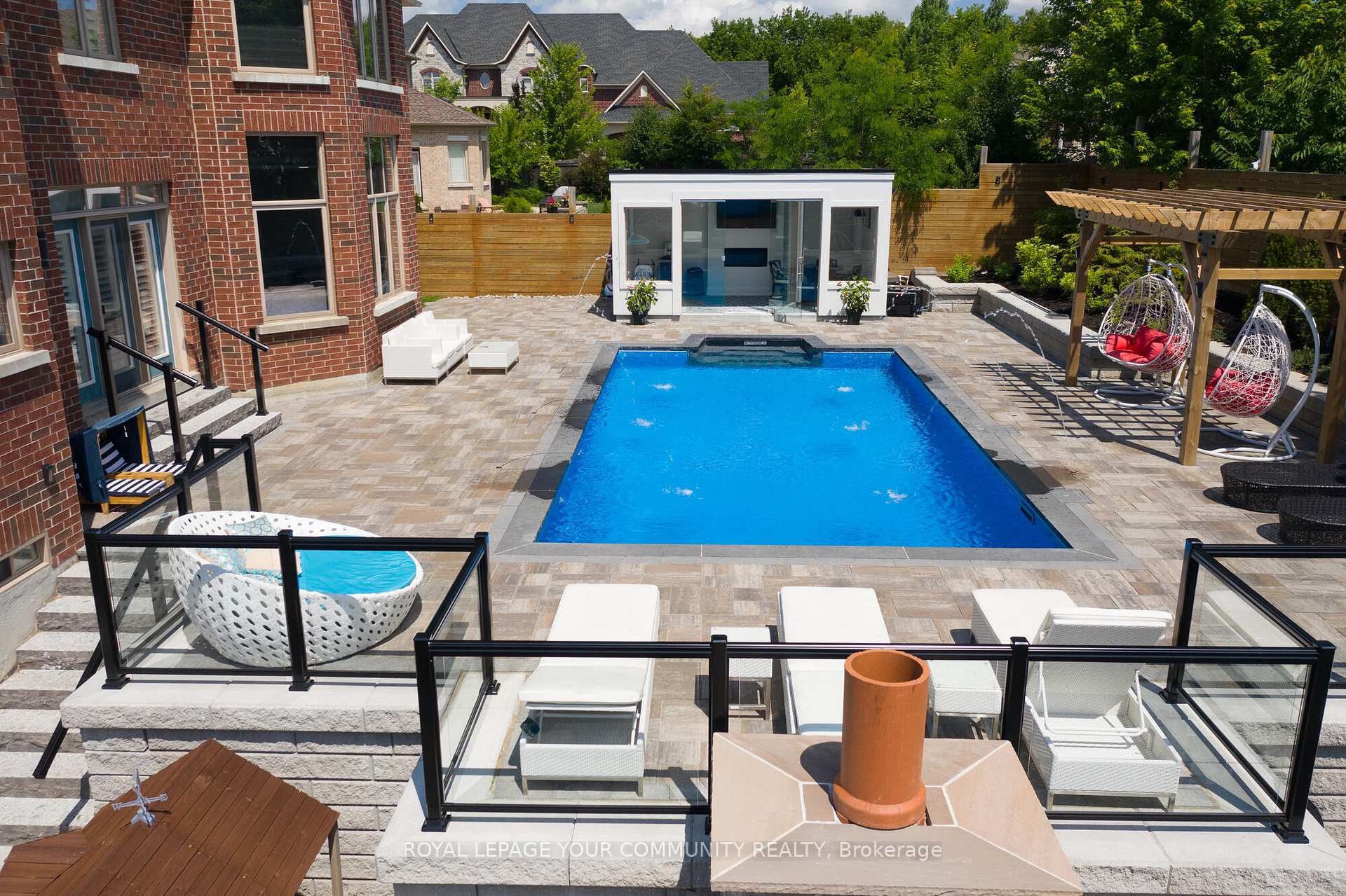 Photo 32 of 15 Soleil Boulevard, Aurora, Aurora Estates — HOMEH