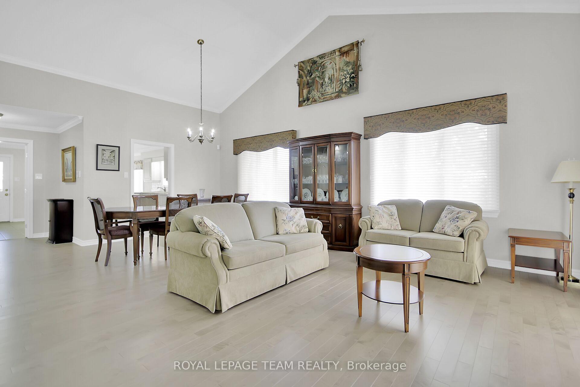 Photo 16 of 35 Fieldcrest Avenue, Ottawa, Barrhaven - Longfields — HOMEH