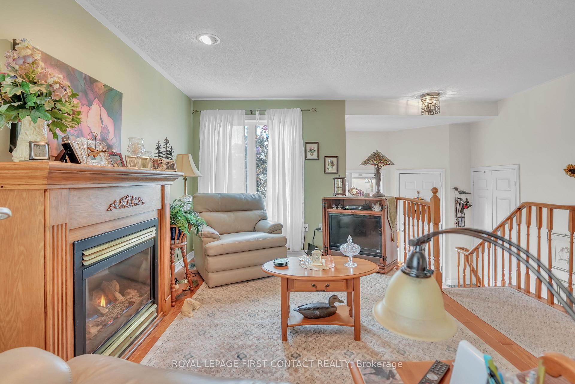 Photo 30 of 40 Felt Crescent, Barrie, Bayshore — HOMEH