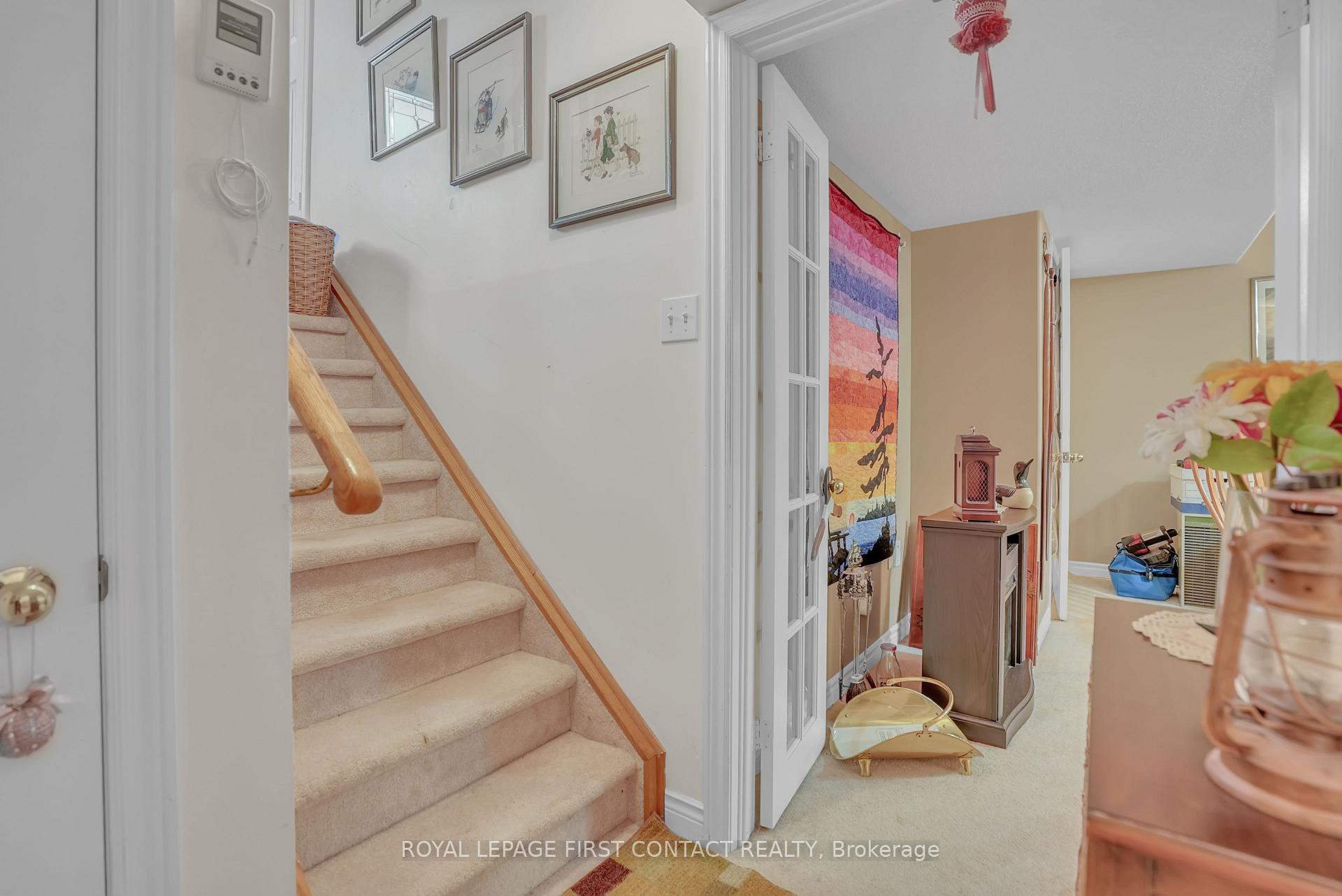 Photo 19 of 40 Felt Crescent, Barrie, Bayshore — HOMEH