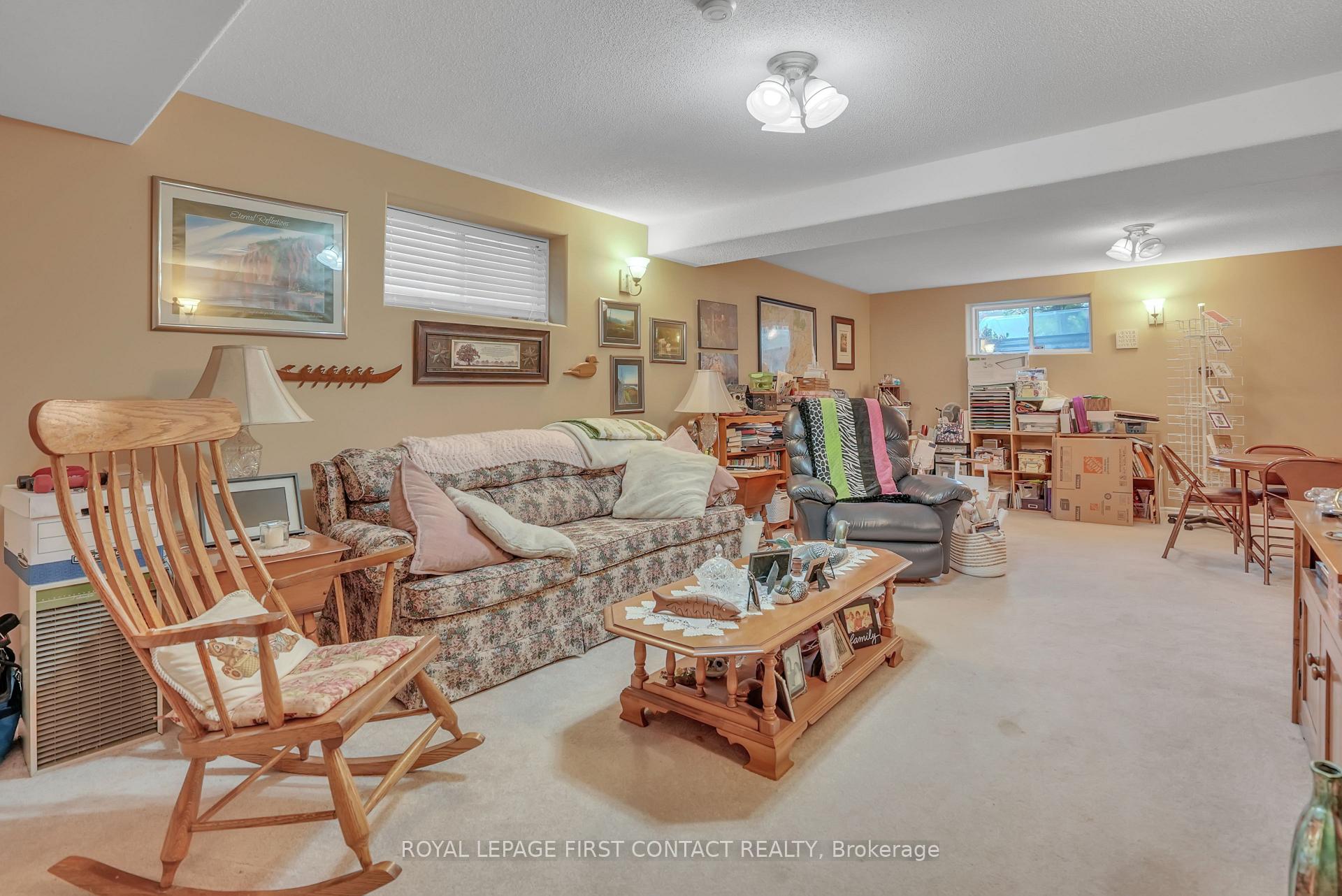 Photo 24 of 40 Felt Crescent, Barrie, Bayshore — HOMEH