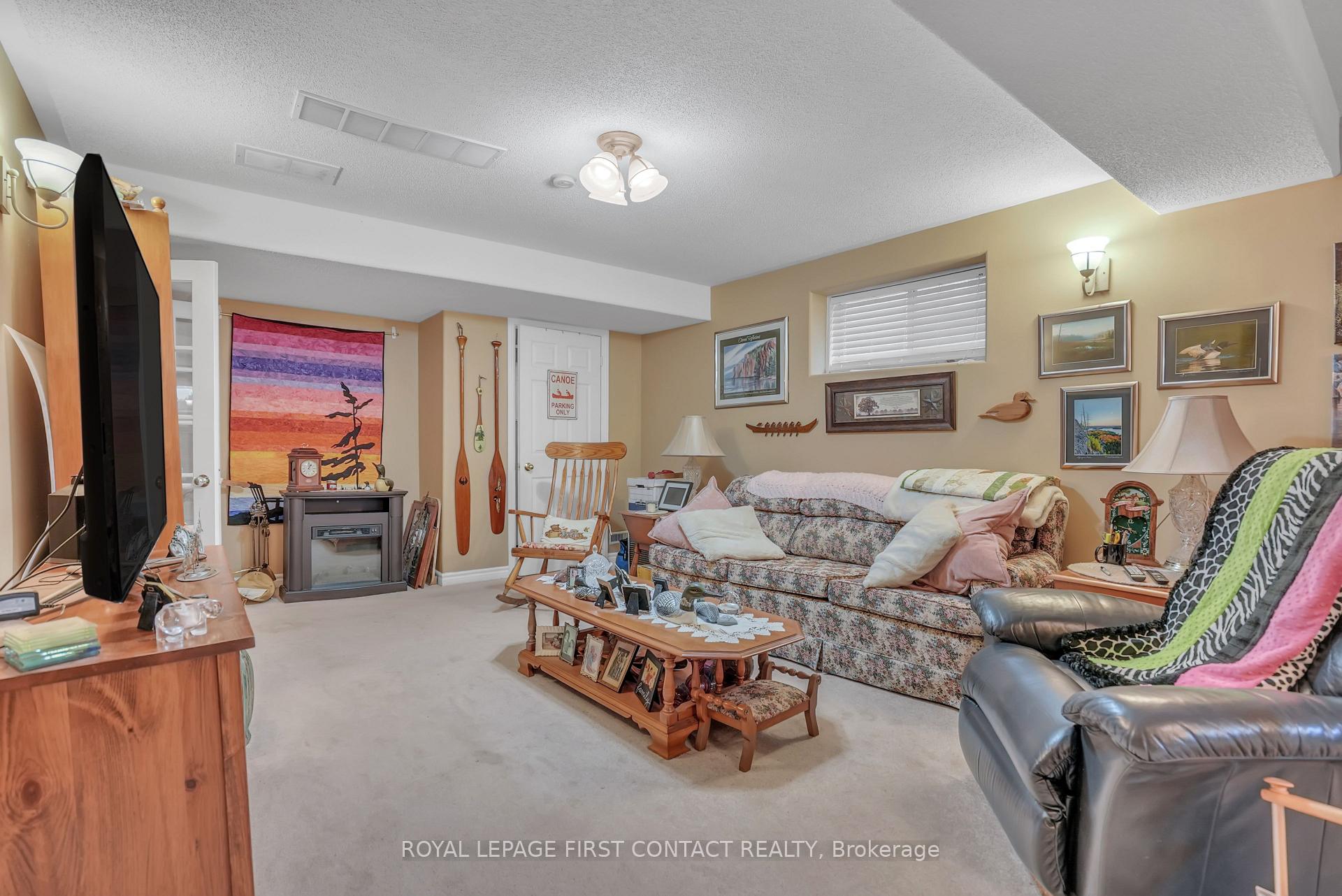 Photo 23 of 40 Felt Crescent, Barrie, Bayshore — HOMEH