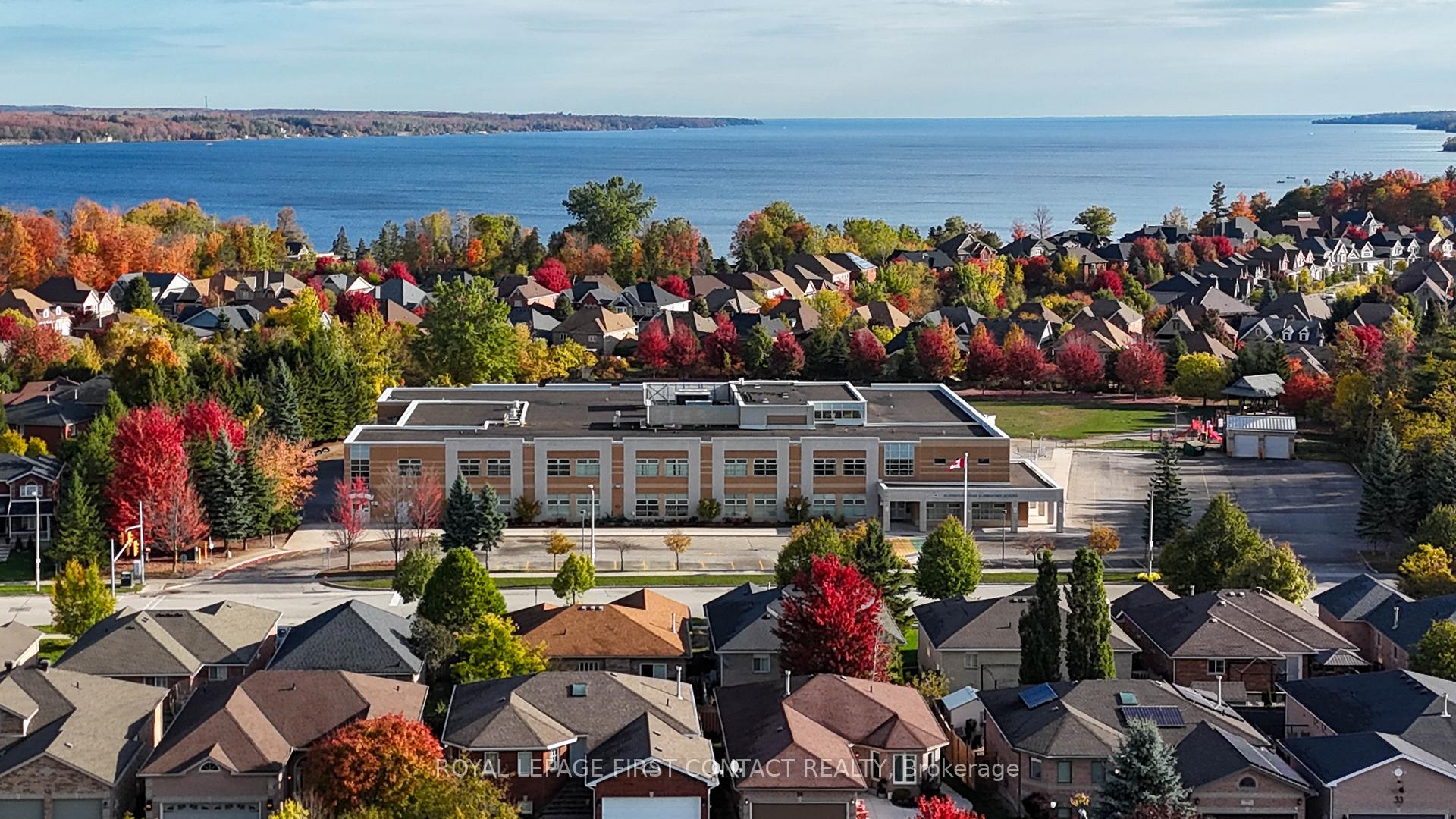 Photo 41 of 40 Felt Crescent, Barrie, Bayshore — HOMEH