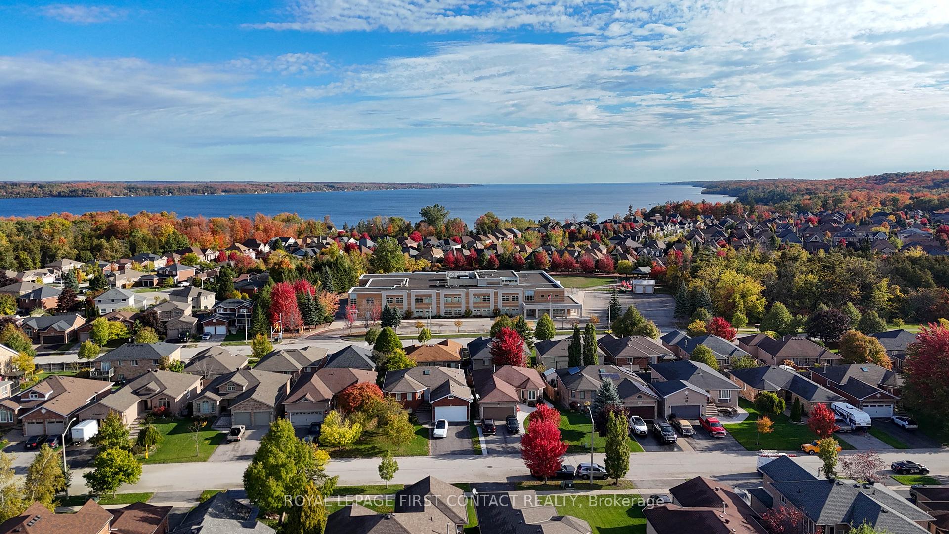 Photo 43 of 40 Felt Crescent, Barrie, Bayshore — HOMEH