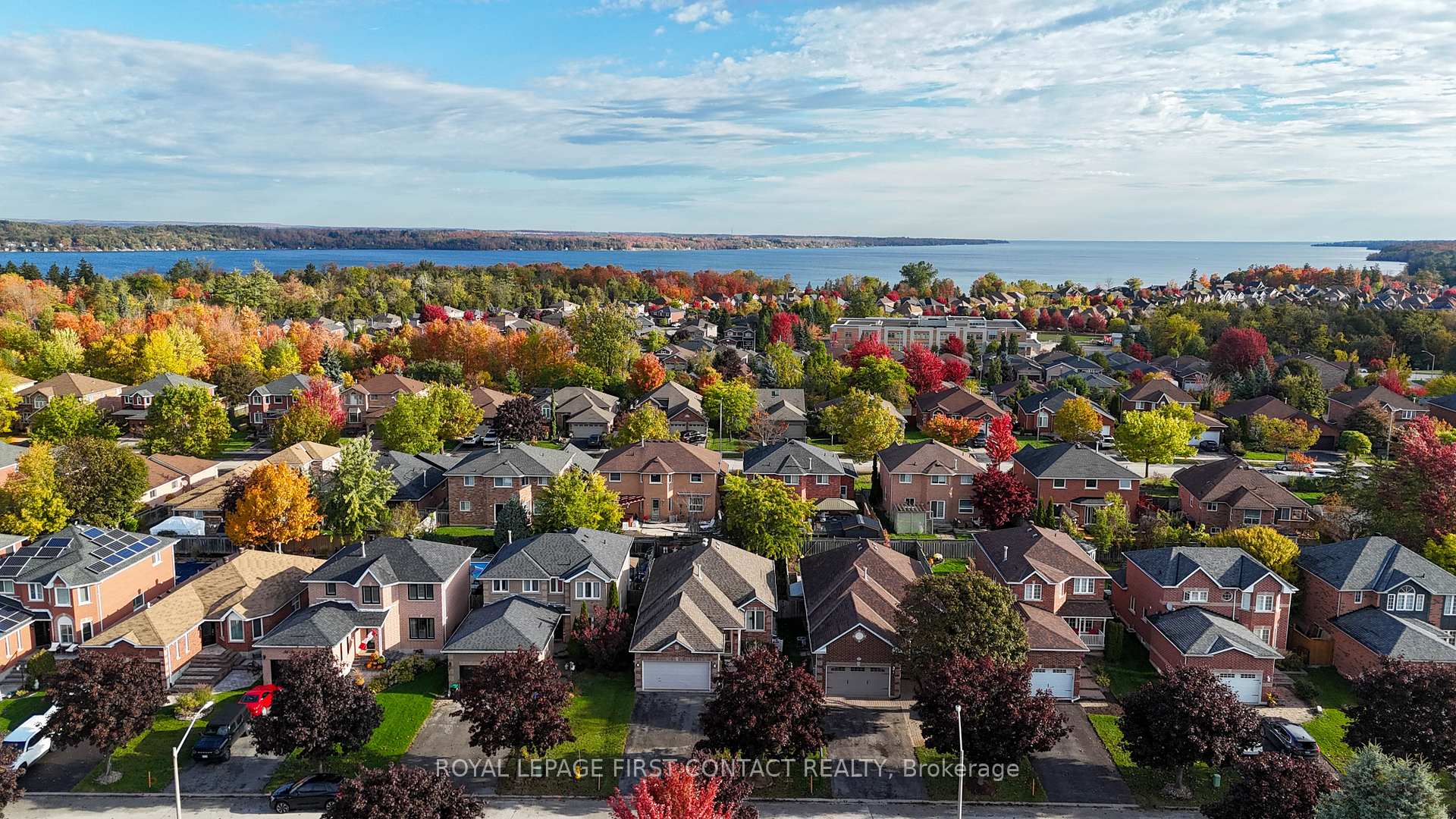 Photo 42 of 40 Felt Crescent, Barrie, Bayshore — HOMEH