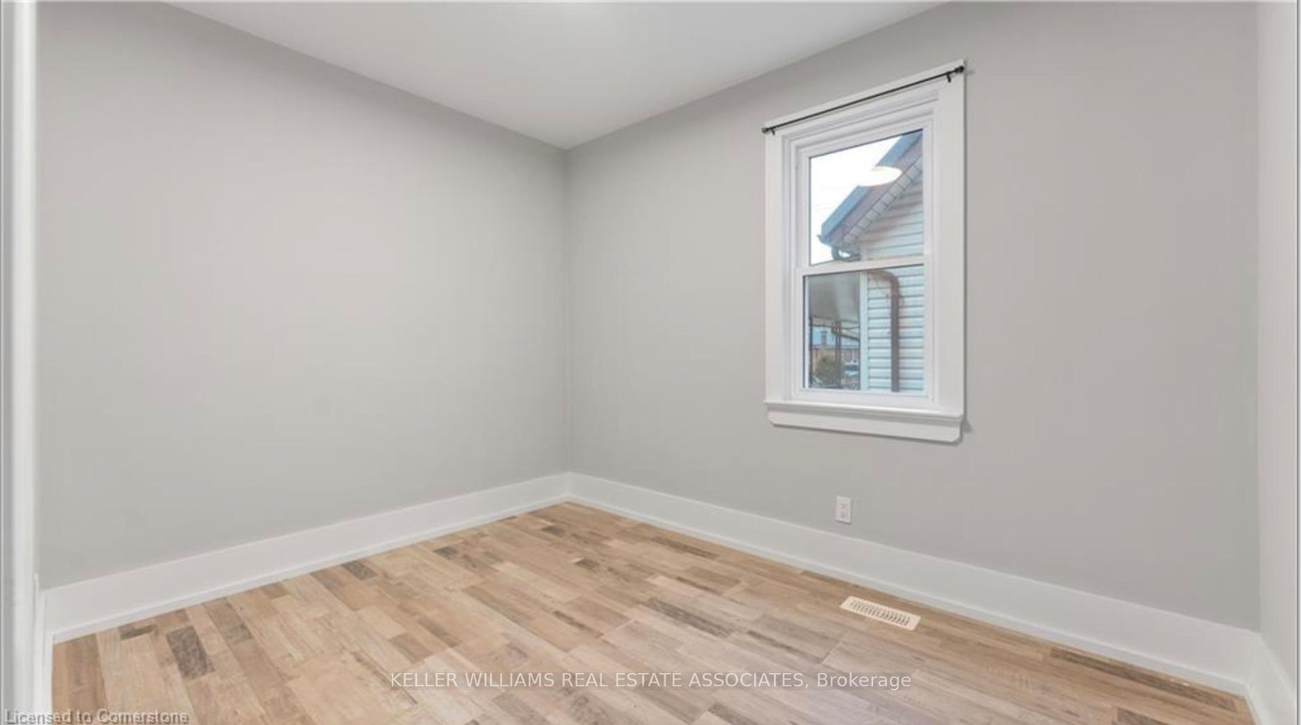 Photo 6 of Unit 2, 176 North Park Street, Brant, Brantford Twp — HOMEH