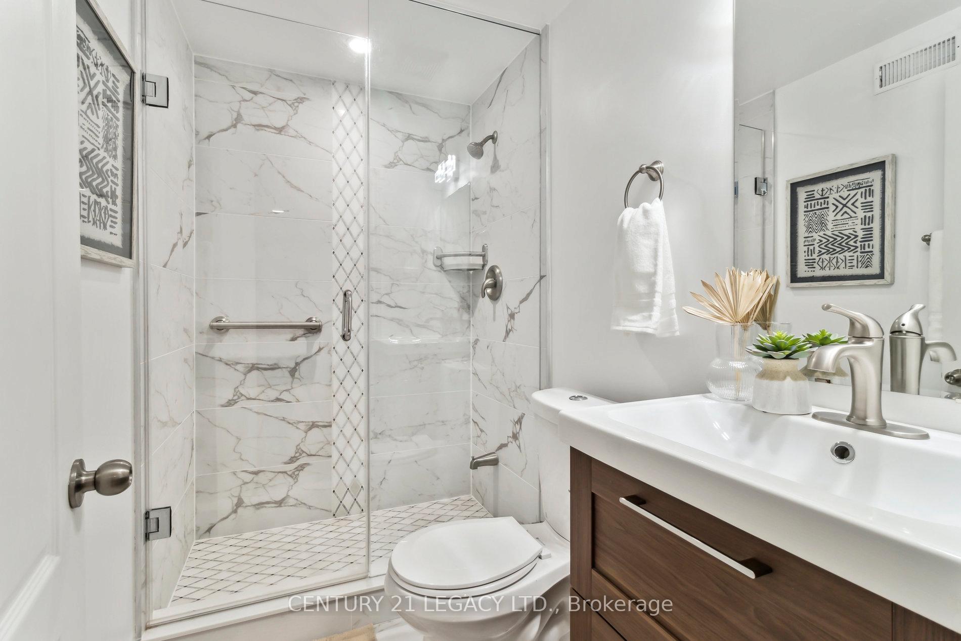 Photo 12 of 22 Sgotto Boulevard, Vaughan, Sonoma Heights — HOMEH