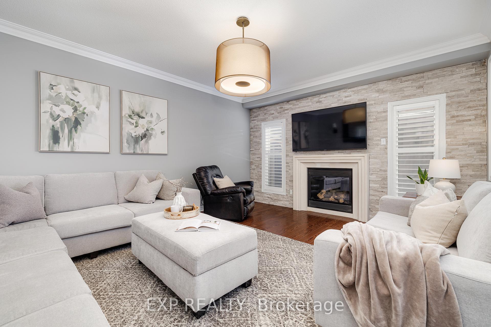 Photo 10 of 65 Filippazzo Road, Vaughan, Vellore Village — HOMEH