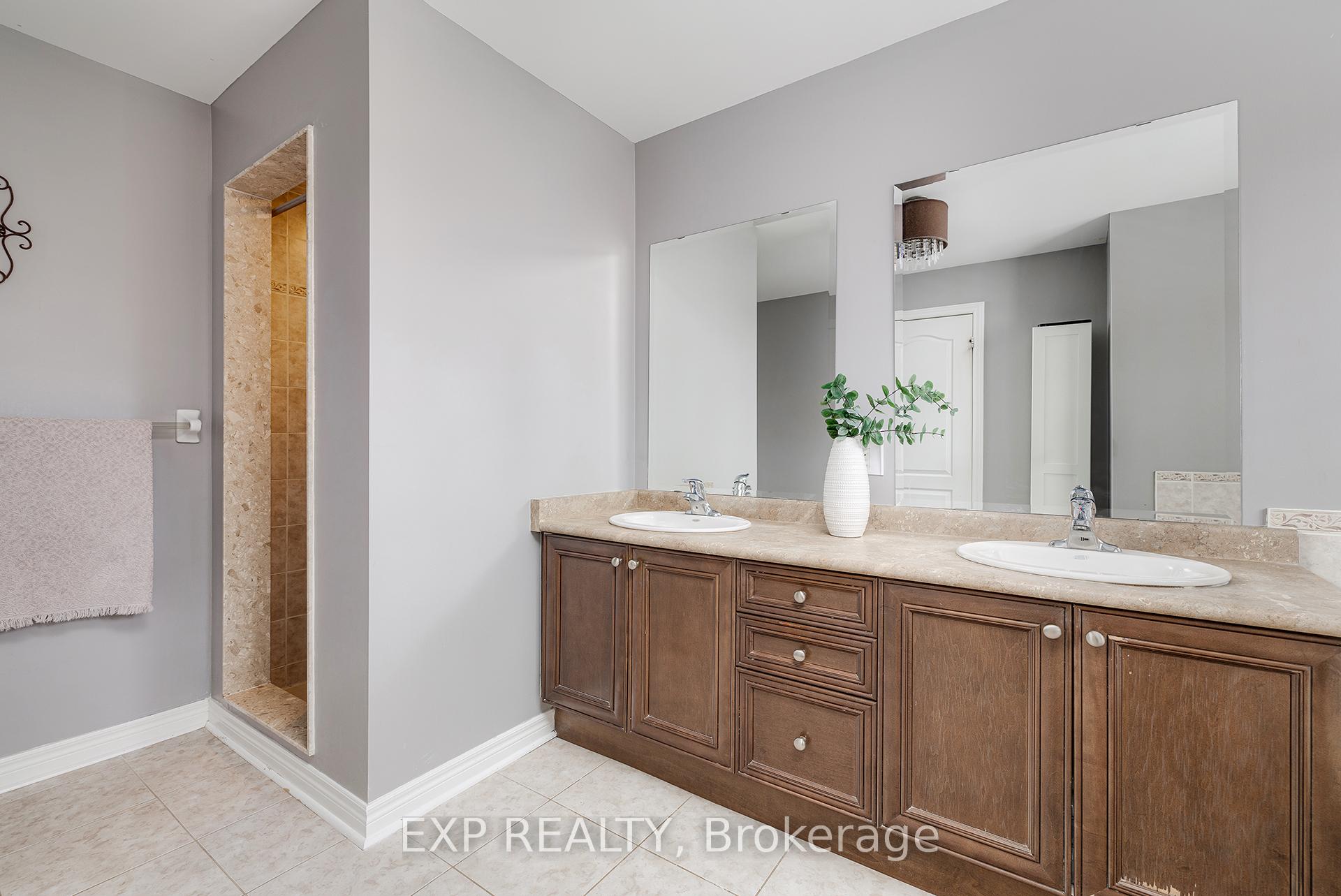 Photo 19 of 65 Filippazzo Road, Vaughan, Vellore Village — HOMEH