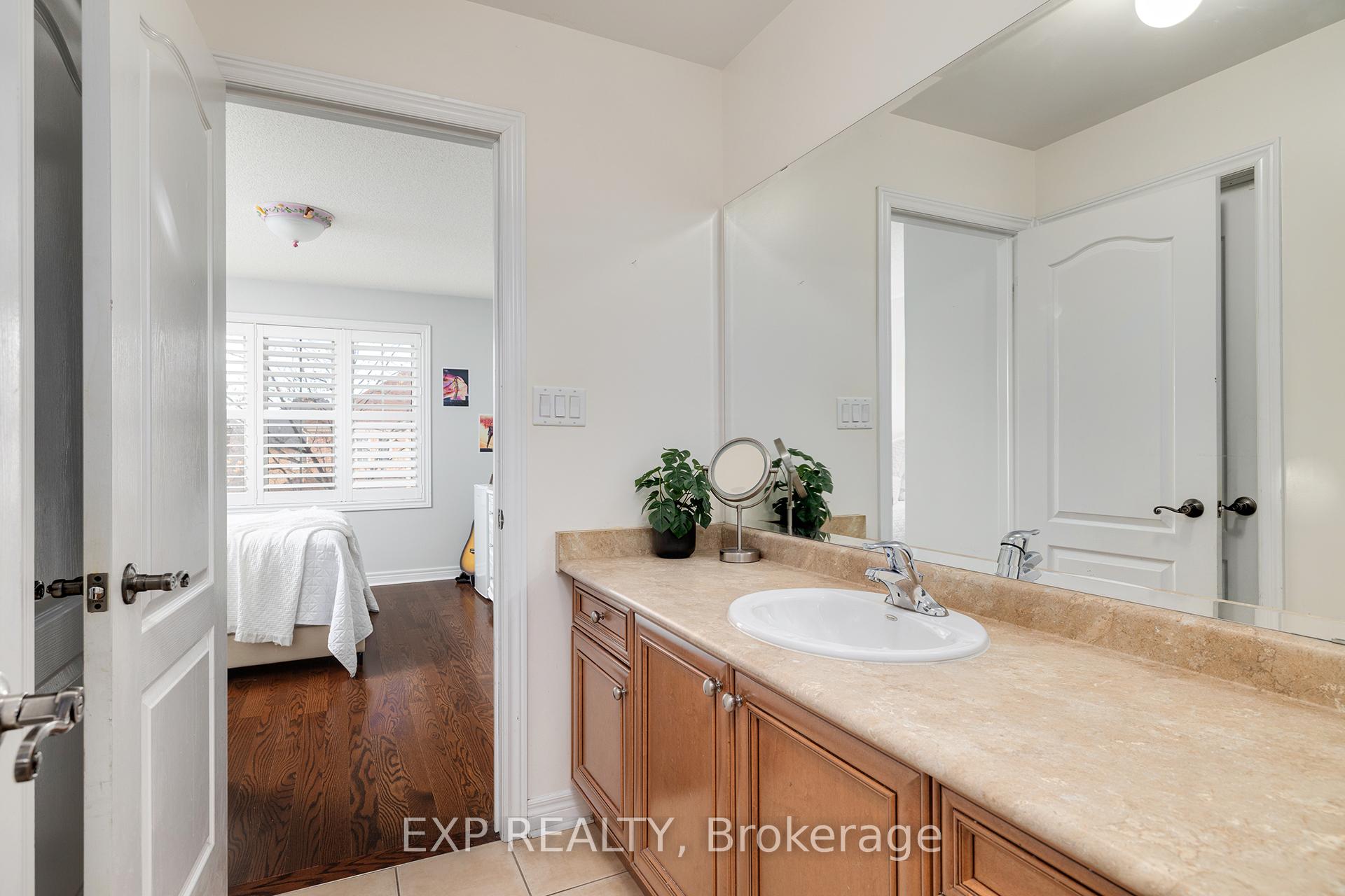 Photo 22 of 65 Filippazzo Road, Vaughan, Vellore Village — HOMEH