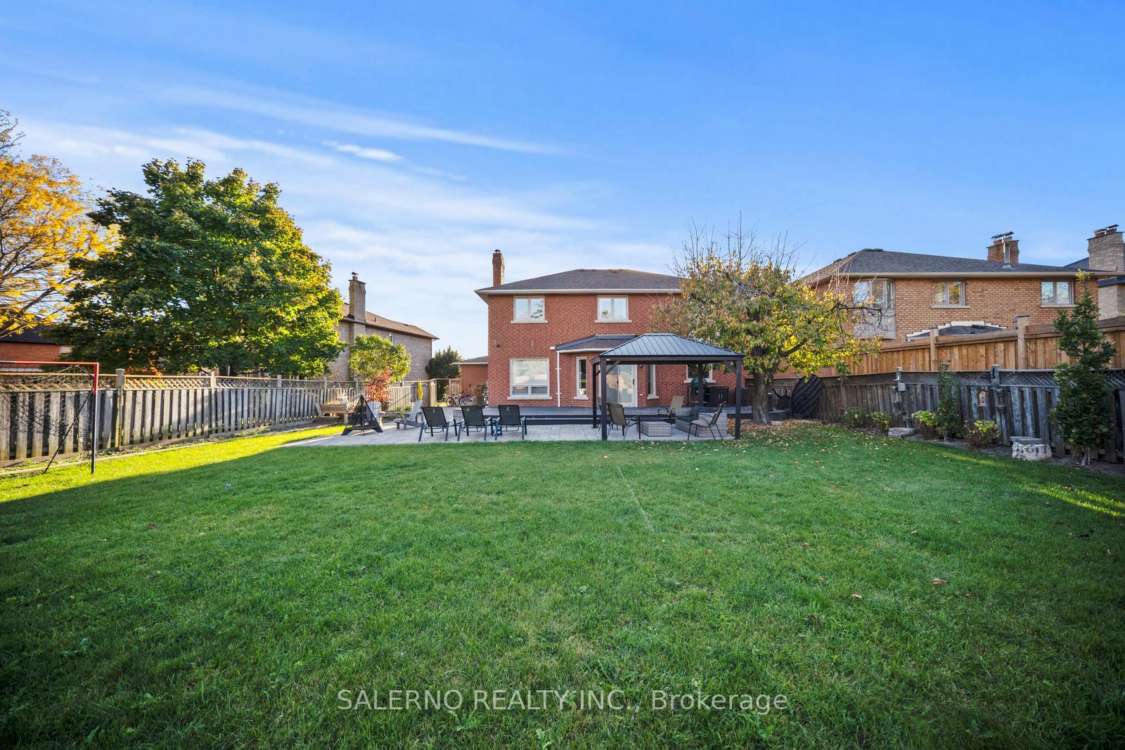 Photo 38 of 11 Calgary Gardens, Vaughan, Islington Woods — HOMEH