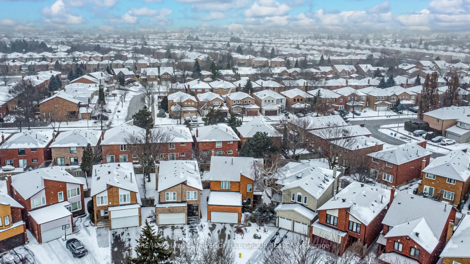 Photo 3 of 16 Kimbergate Way, Vaughan, Brownridge — HOMEH