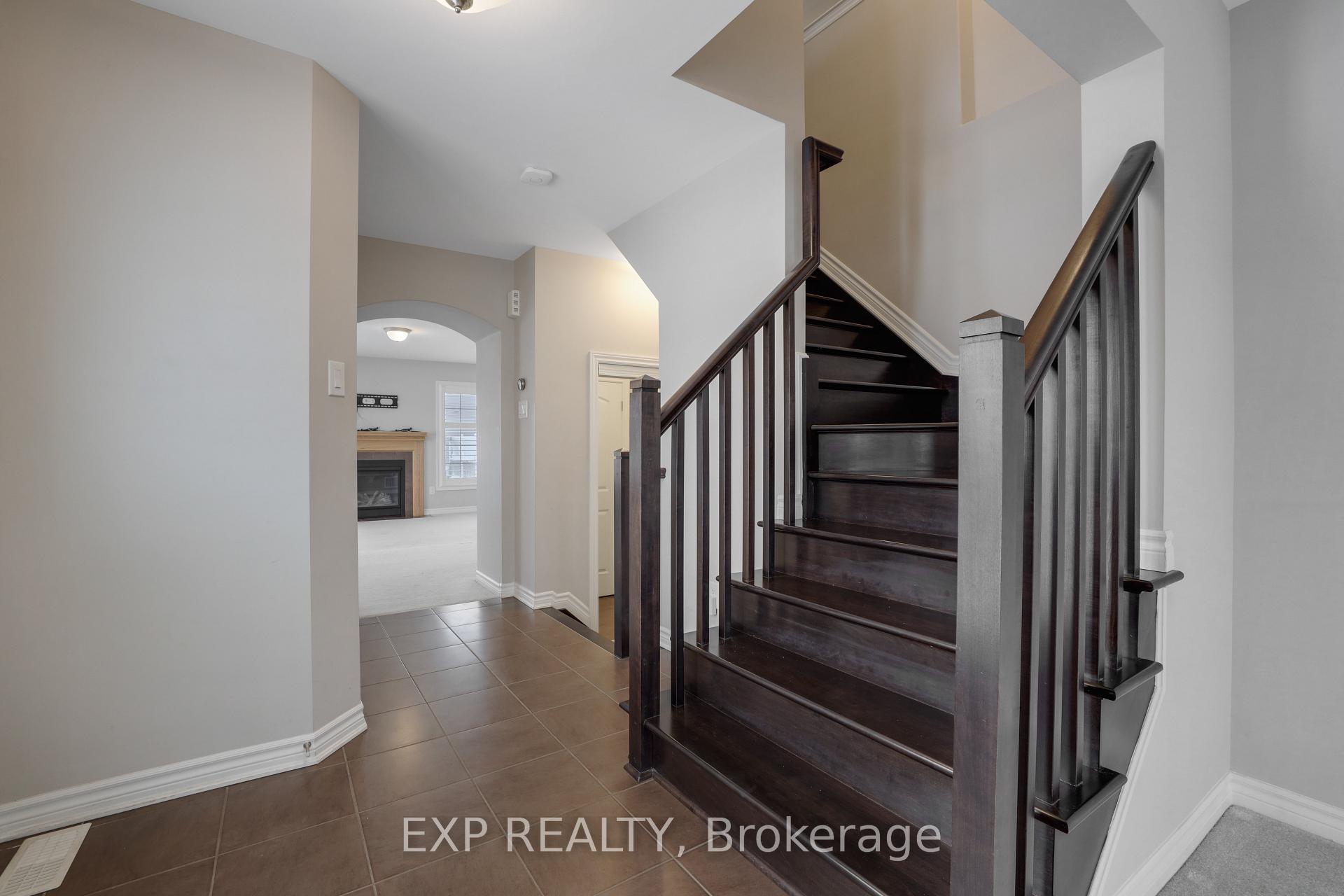 Photo 3 of 701 Mayfly Crescent, Ottawa, Barrhaven - Half Moon Bay — HOMEH