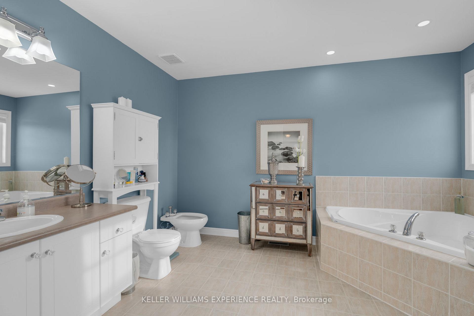 Photo 10 of 819 Napa Valley Avenue, Vaughan, Sonoma Heights — HOMEH