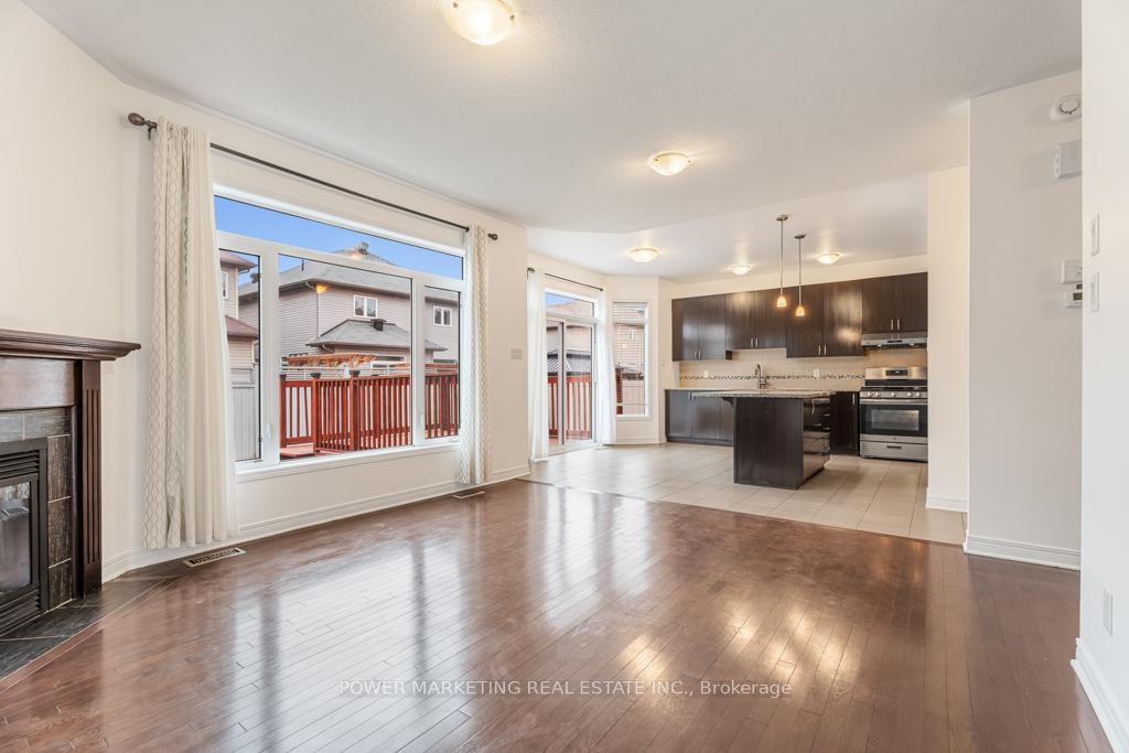 Photo 10 of 241 Dave Smith Crescent, Ottawa, Riverside South/Gloucester Glen — HOMEH