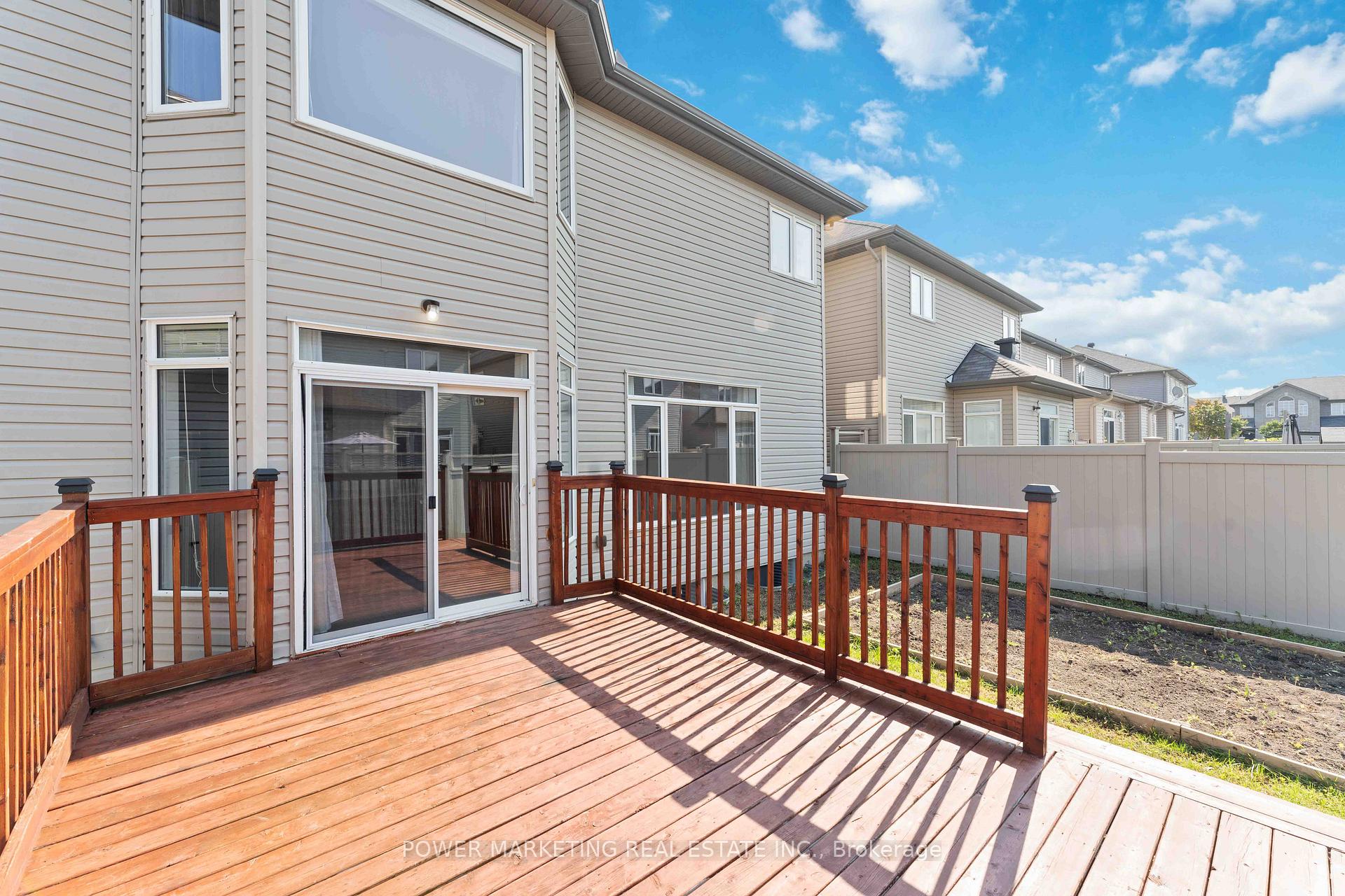 Photo 30 of 241 Dave Smith Crescent, Ottawa, Riverside South/Gloucester Glen — HOMEH