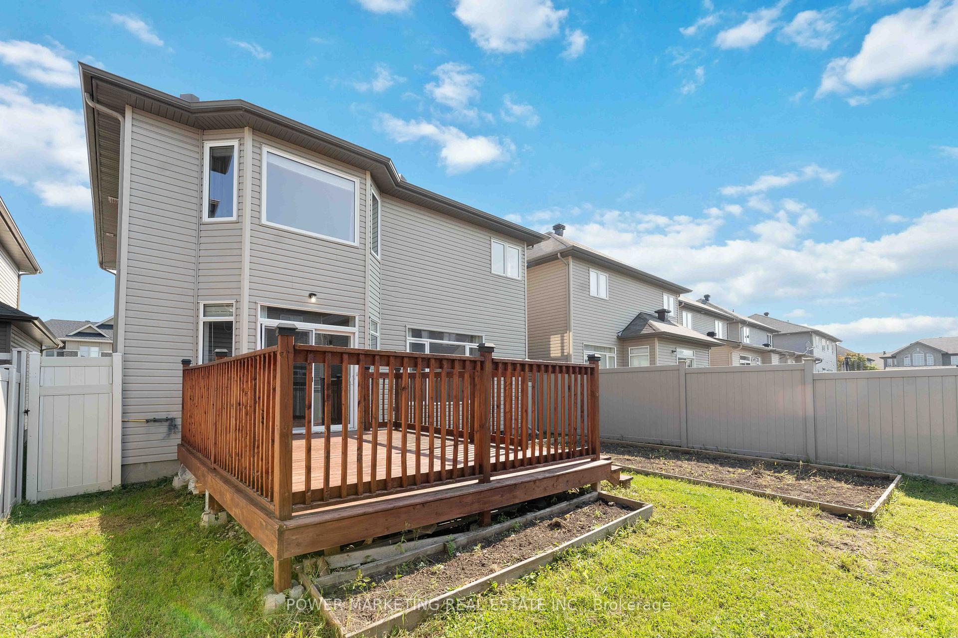 Photo 33 of 241 Dave Smith Crescent, Ottawa, Riverside South/Gloucester Glen — HOMEH