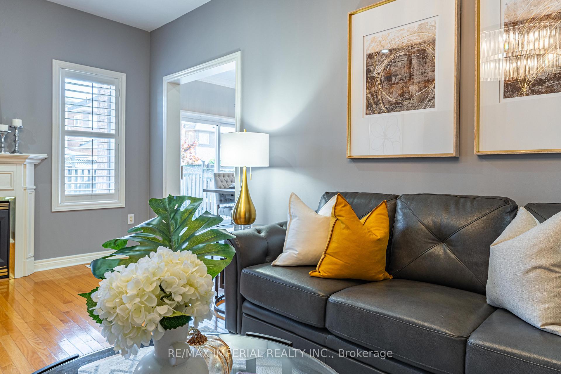 Photo 9 of 23 Criscione Drive, Vaughan, Sonoma Heights — HOMEH