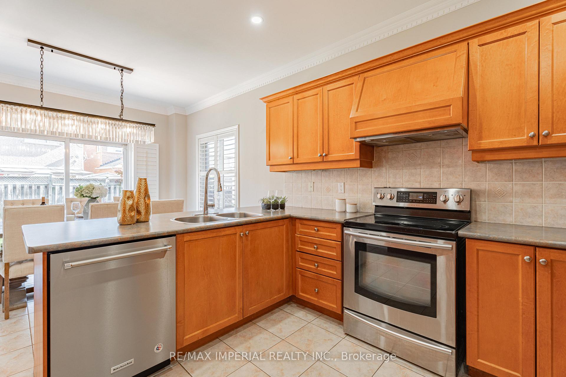 Photo 11 of 23 Criscione Drive, Vaughan, Sonoma Heights — HOMEH