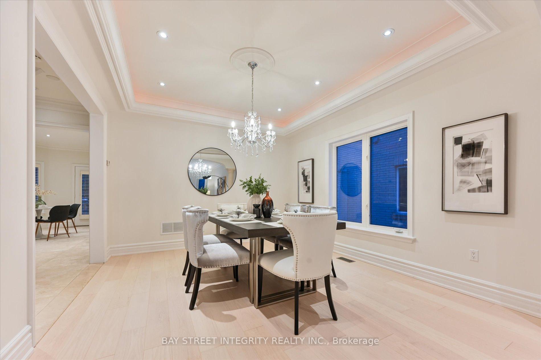 Photo 7 of 165 Rodeo Drive, Vaughan, Crestwood-Springfarm-Yorkhill — HOMEH