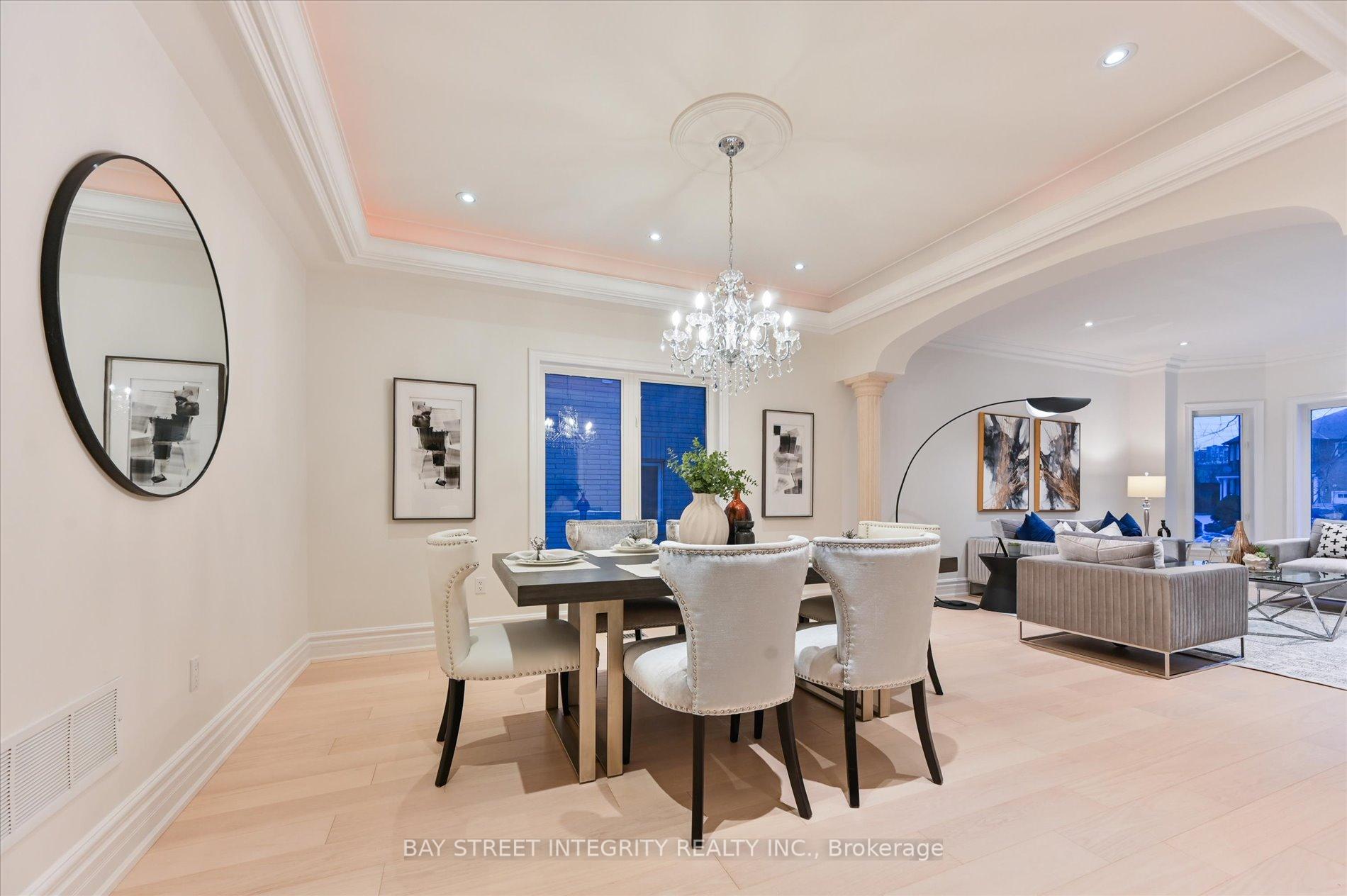 Photo 8 of 165 Rodeo Drive, Vaughan, Crestwood-Springfarm-Yorkhill — HOMEH
