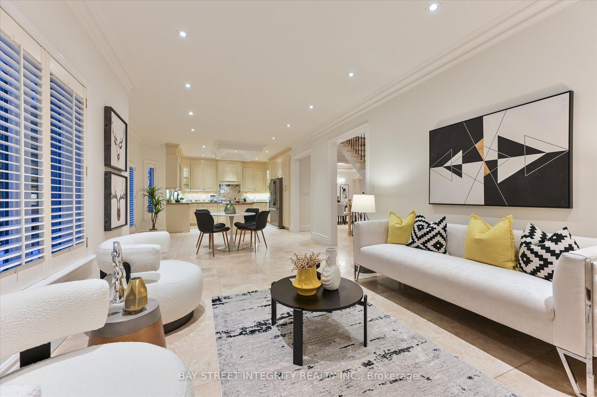 Photo 11 of 165 Rodeo Drive, Vaughan, Crestwood-Springfarm-Yorkhill — HOMEH