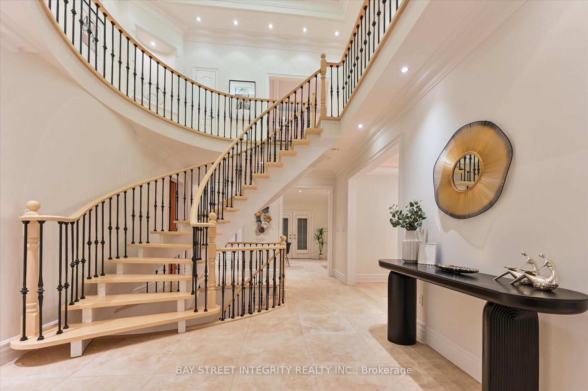 Photo 19 of 165 Rodeo Drive, Vaughan, Crestwood-Springfarm-Yorkhill — HOMEH