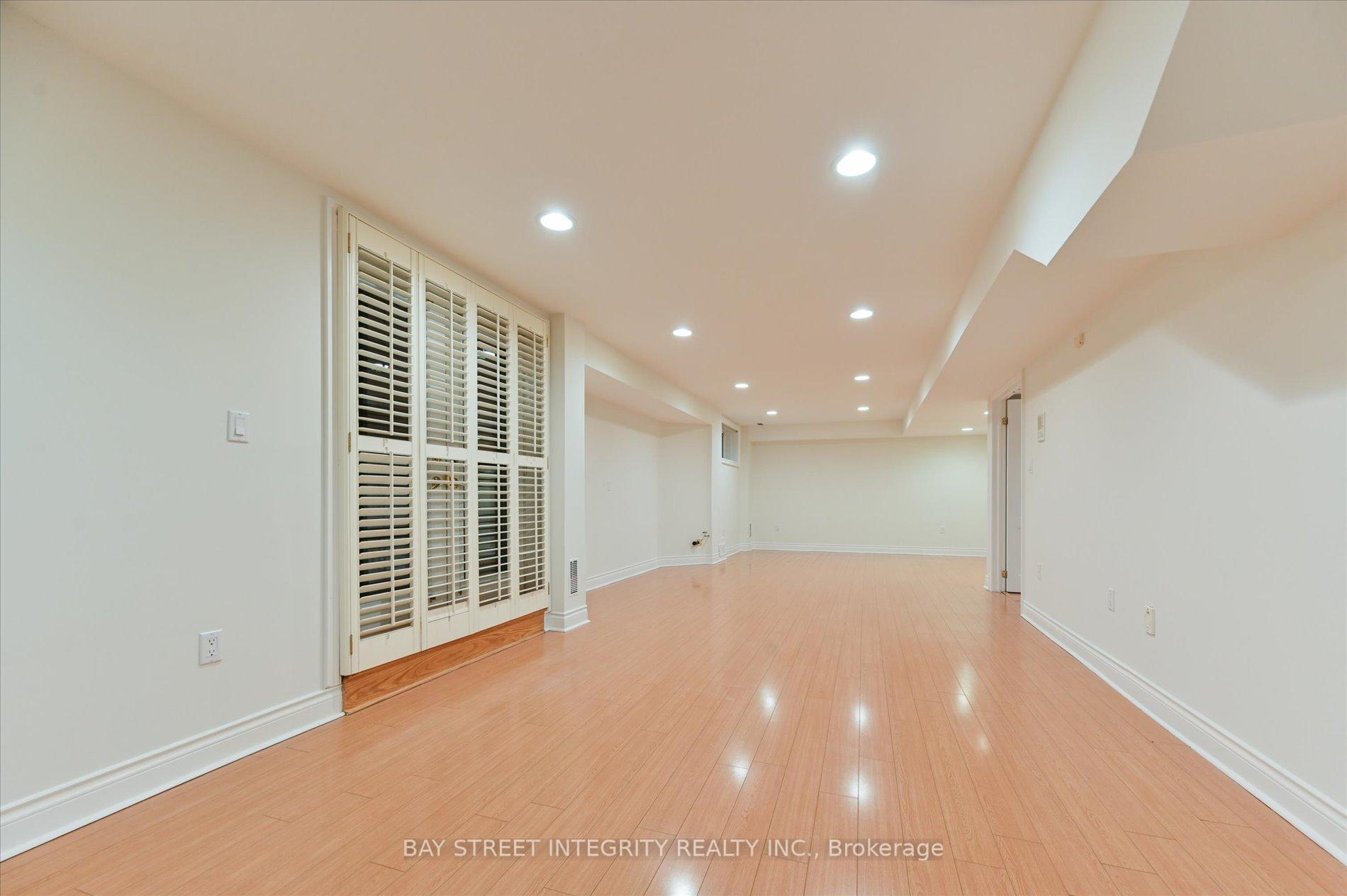 Photo 34 of 165 Rodeo Drive, Vaughan, Crestwood-Springfarm-Yorkhill — HOMEH