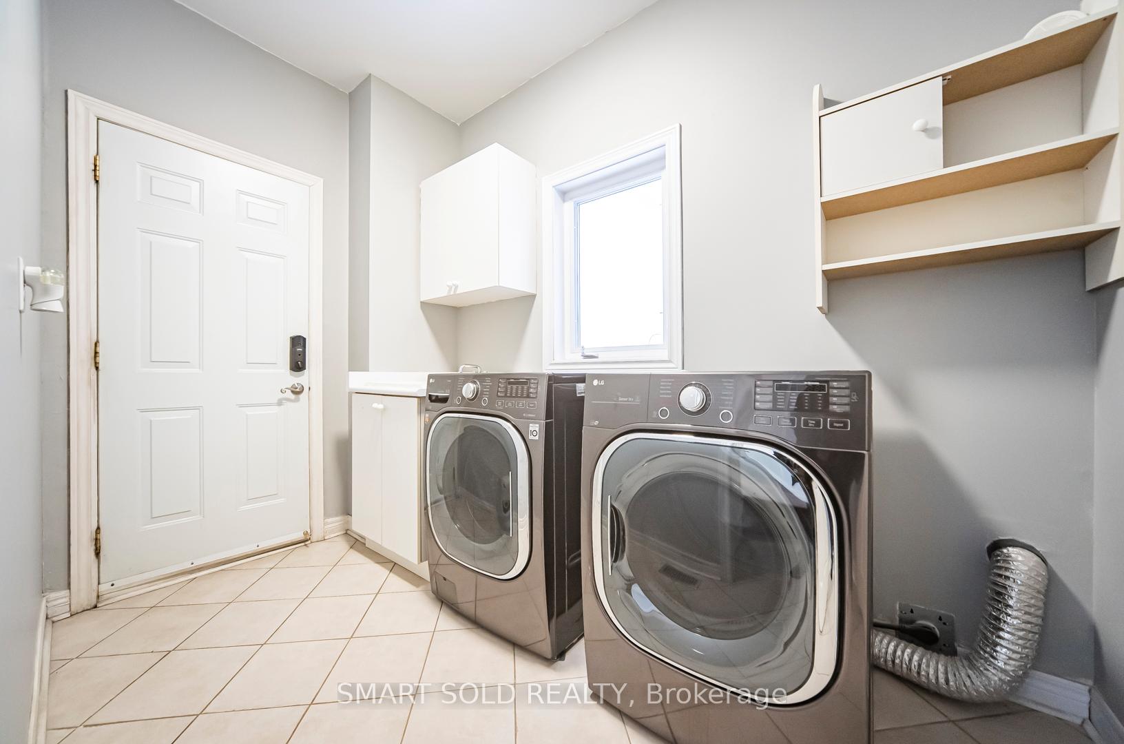 Photo 16 of 64 Vivaldi Drive, Vaughan, Patterson — HOMEH