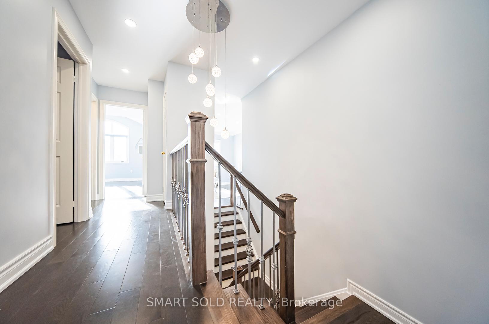 Photo 20 of 64 Vivaldi Drive, Vaughan, Patterson — HOMEH