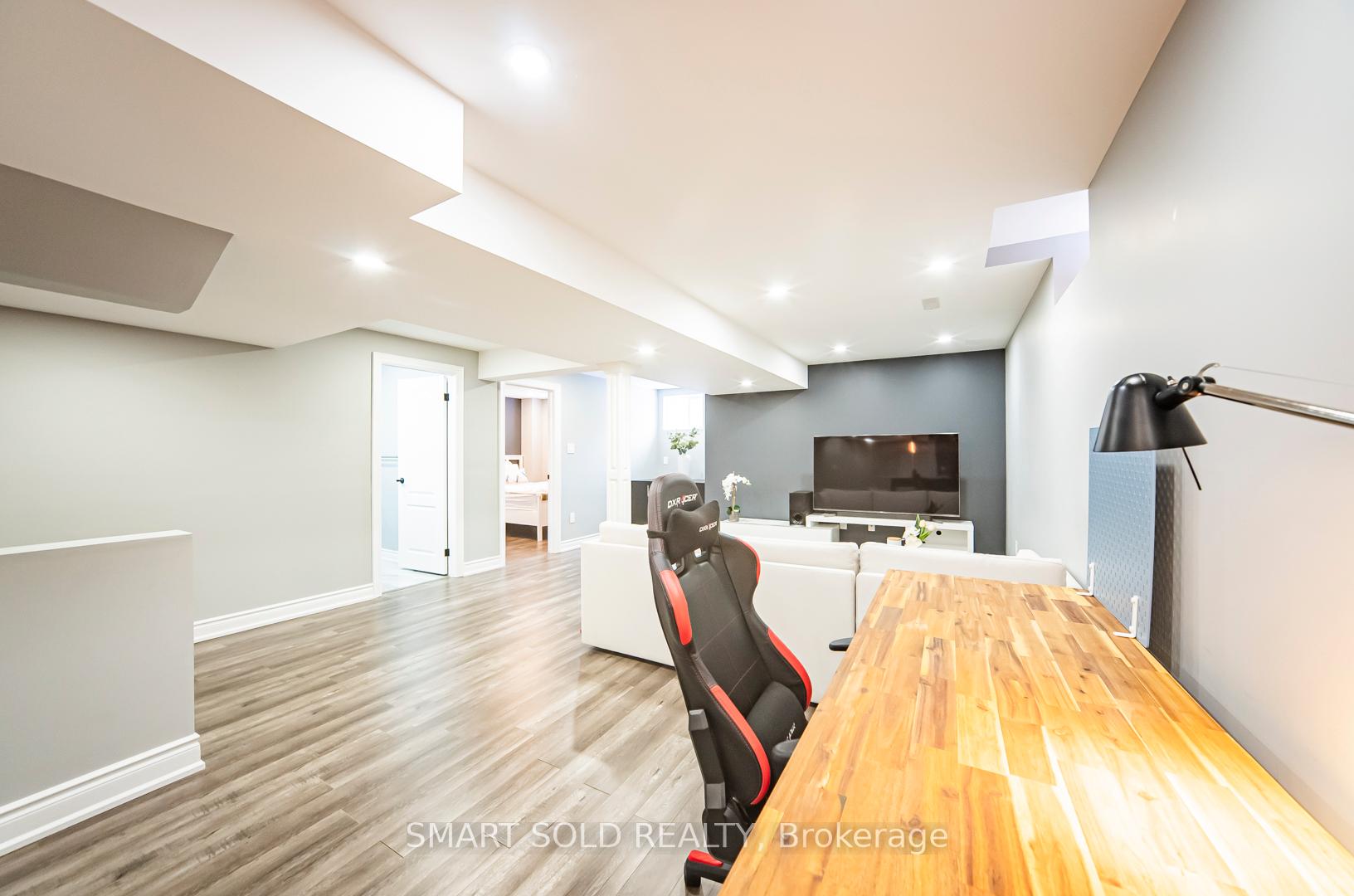 Photo 37 of 64 Vivaldi Drive, Vaughan, Patterson — HOMEH