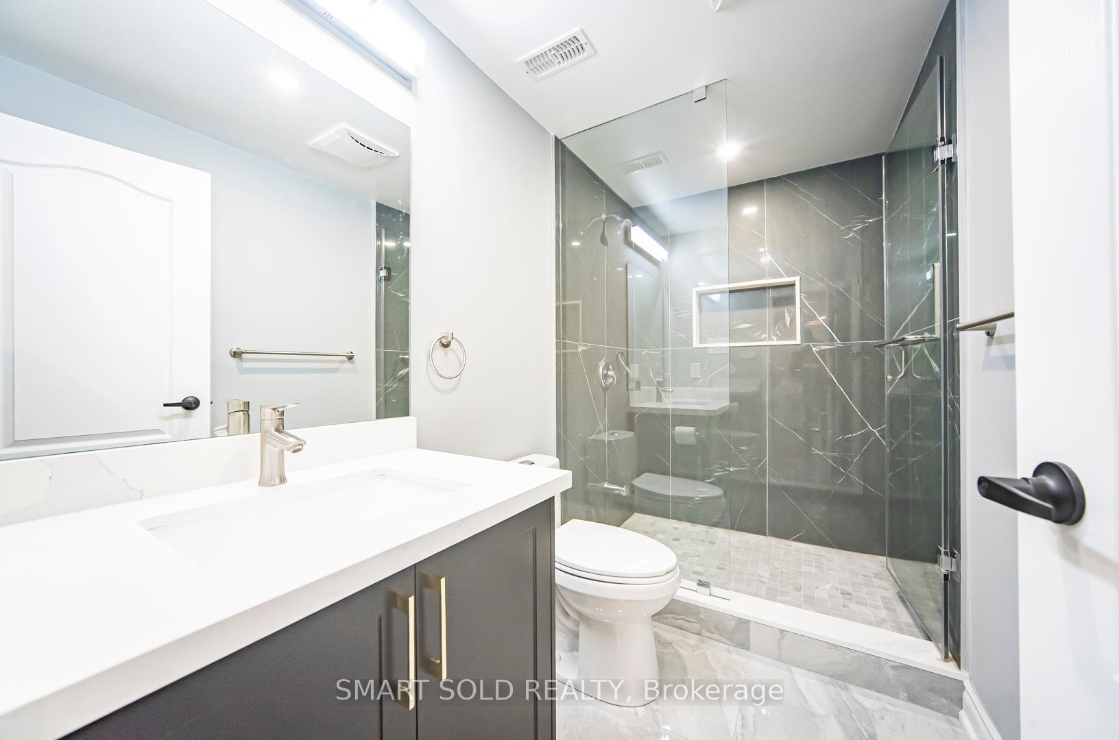 Photo 39 of 64 Vivaldi Drive, Vaughan, Patterson — HOMEH
